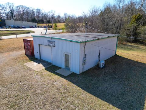 2815 Highway 49 E Charlotte TN 37036