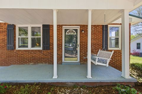Photo of 1021 Preston Dr, Burns, TN 37029 (MLS # 3175971)