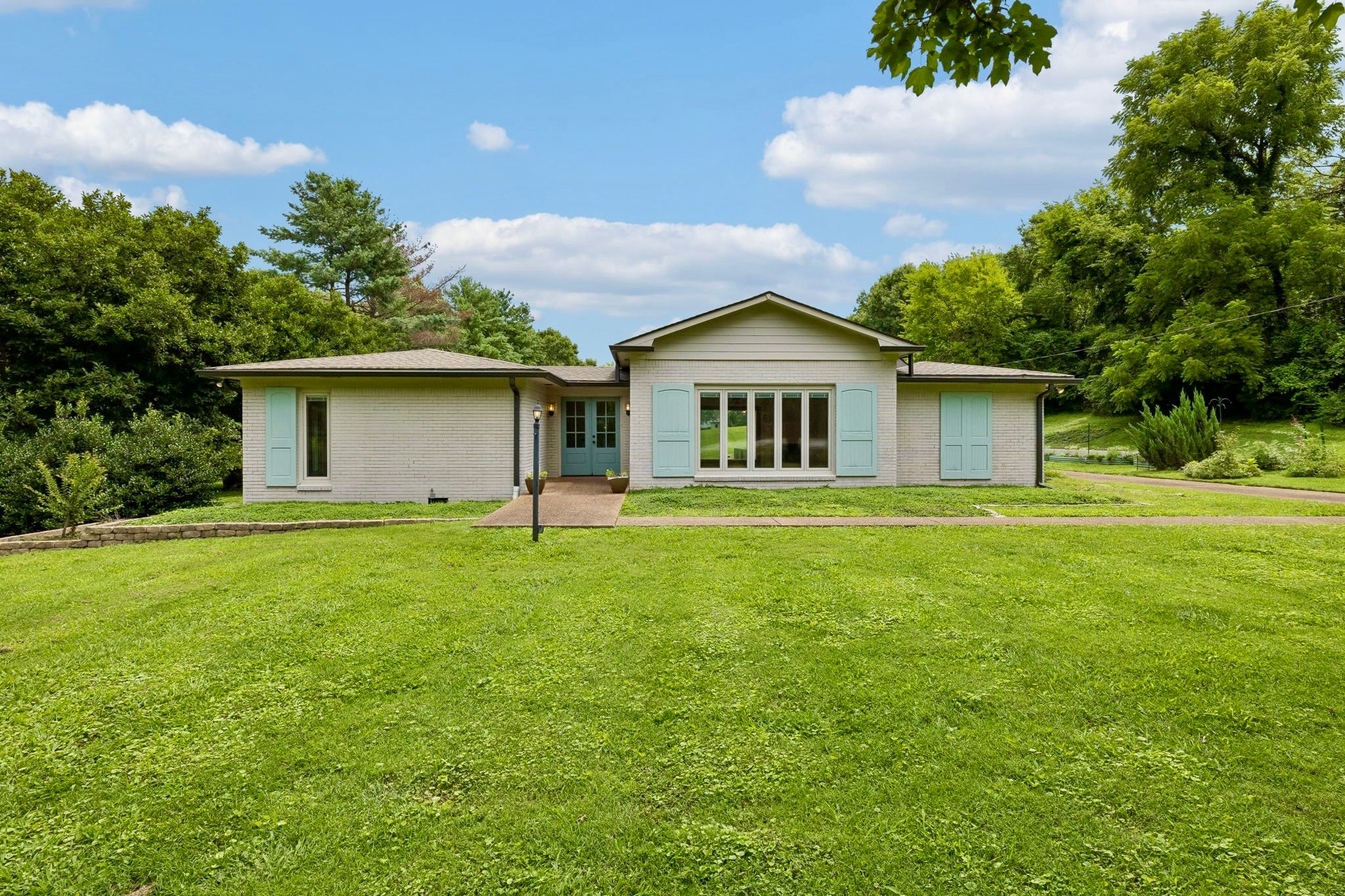 Photo 1 of 43 — 702 Wilson Pike, Brentwood, TN 37027