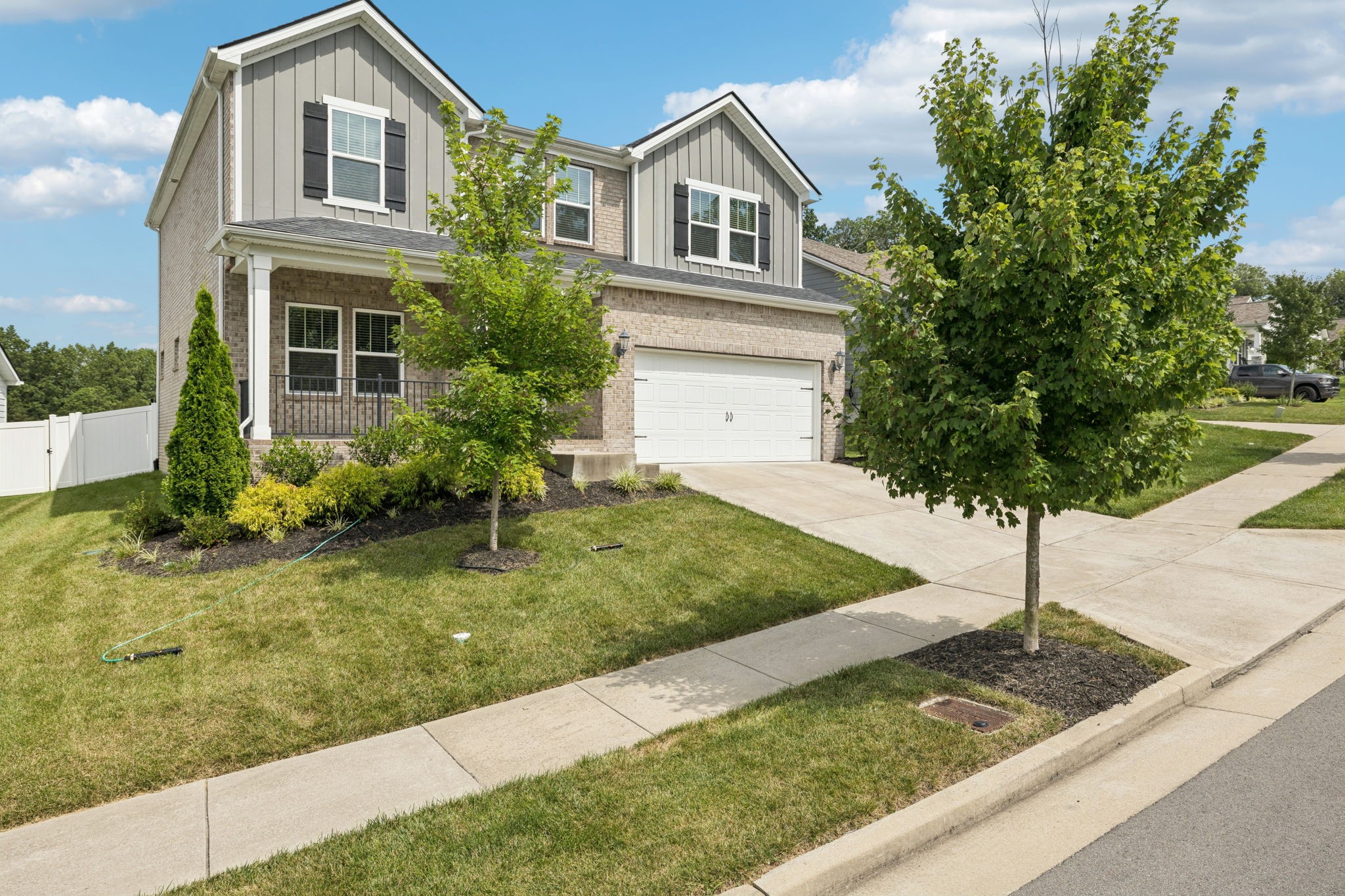 2483 Prairie Hill Dr