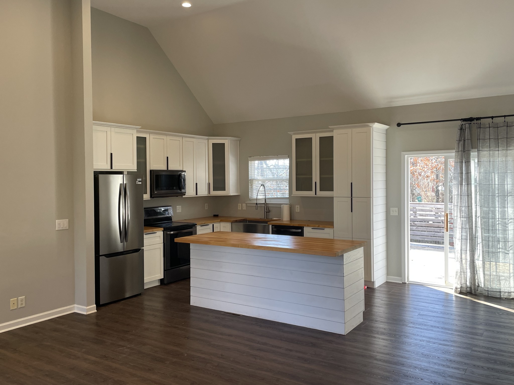 2111 Loudenslager Dr