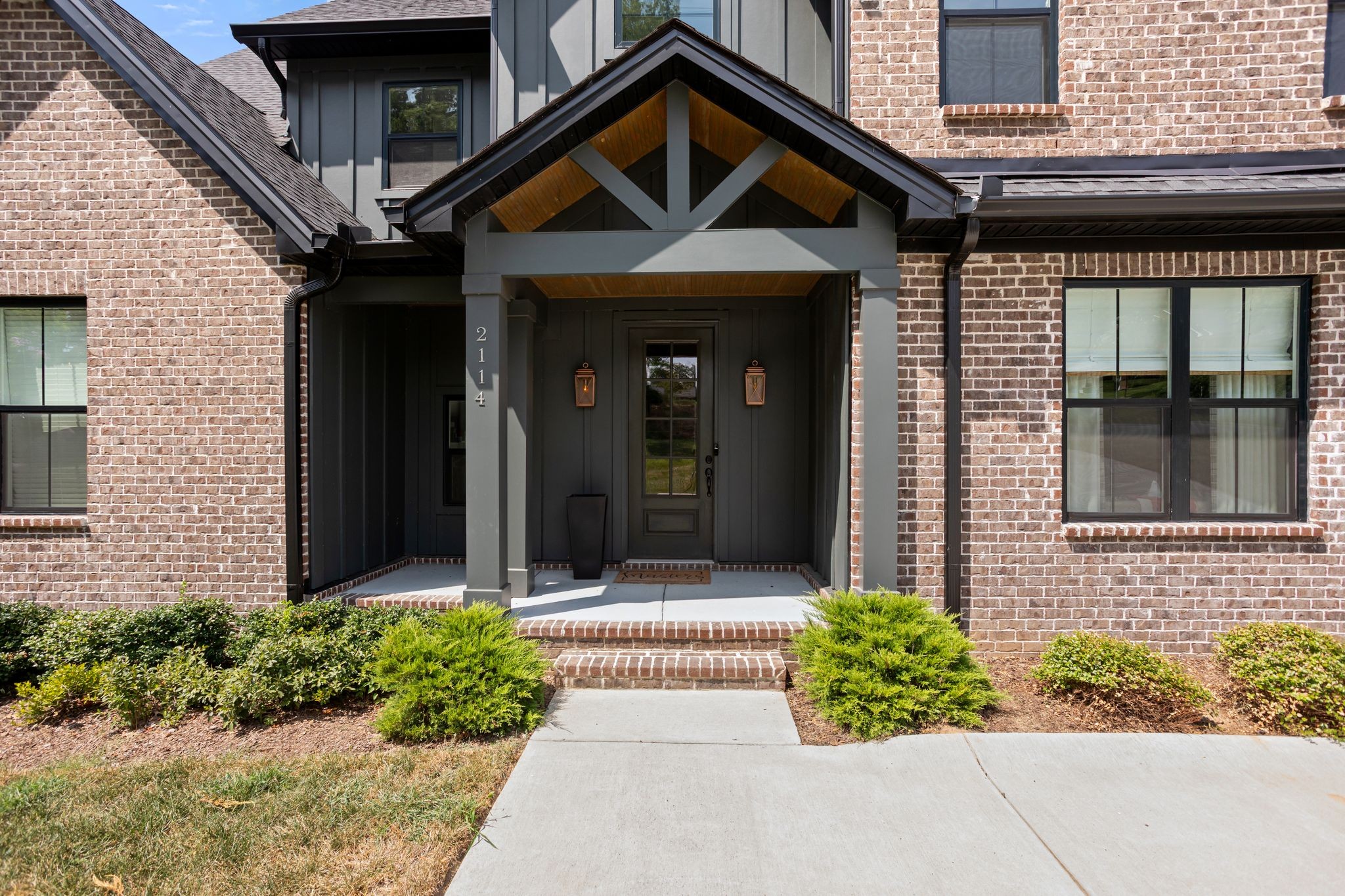 2114 Alpine Dr