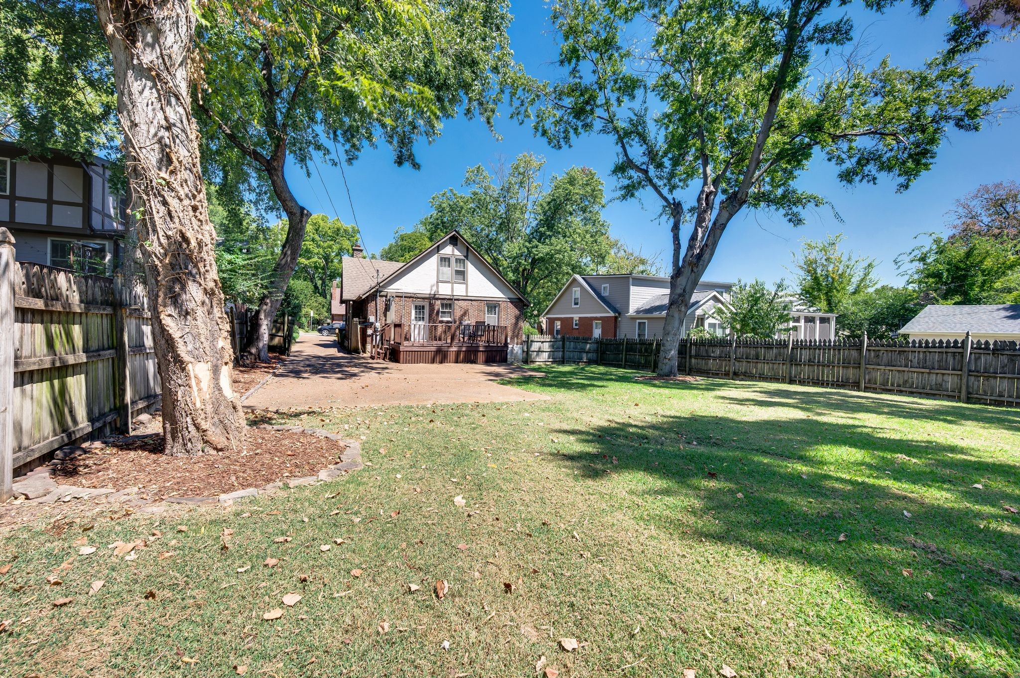 Nashville, Tennessee 37212, United States, 3 Bedrooms Bedrooms, ,2 BathroomsBathrooms,Residential,Active,201485