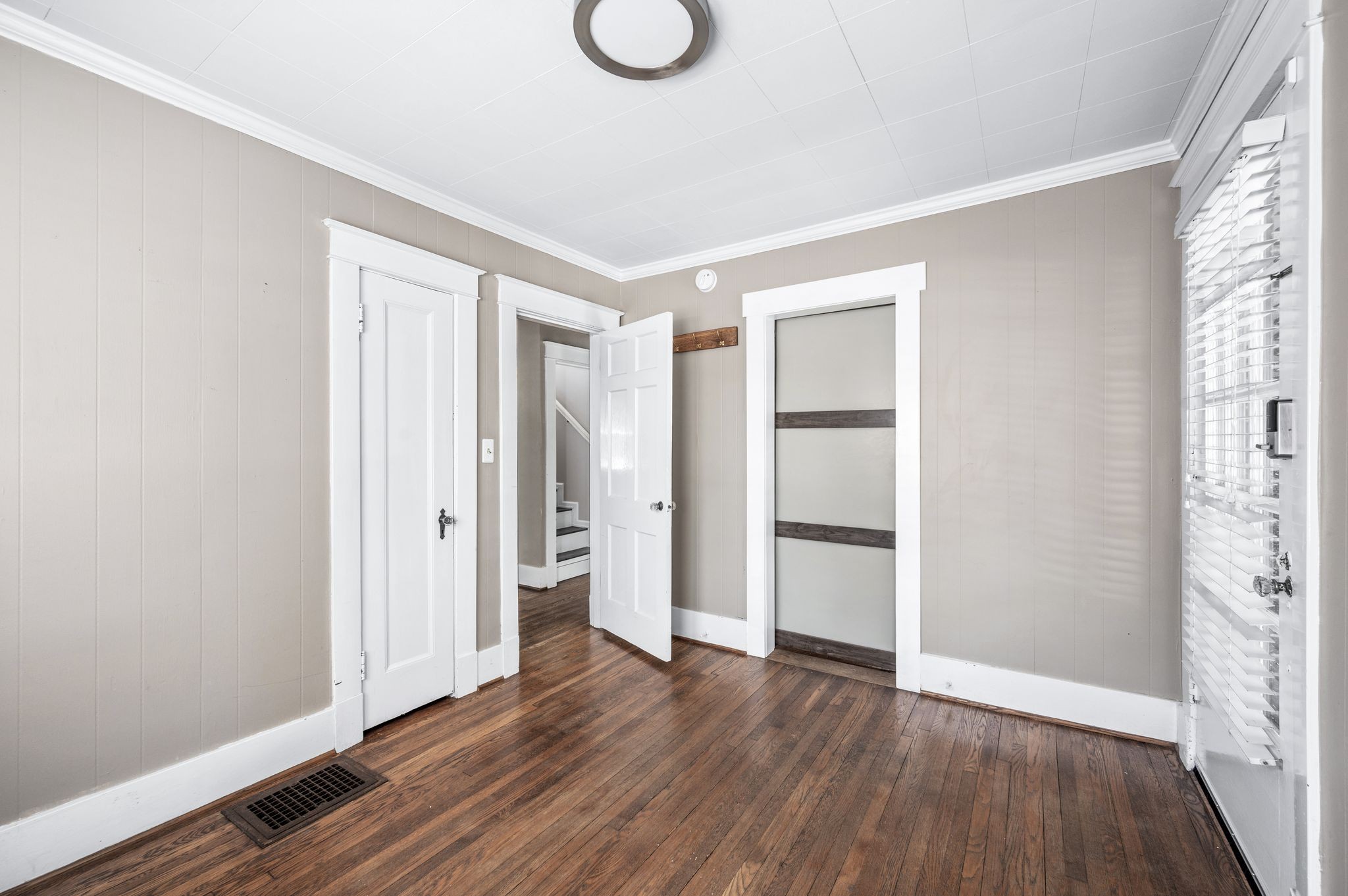 Nashville, Tennessee 37212, United States, 3 Bedrooms Bedrooms, ,2 BathroomsBathrooms,Residential,Active,201485