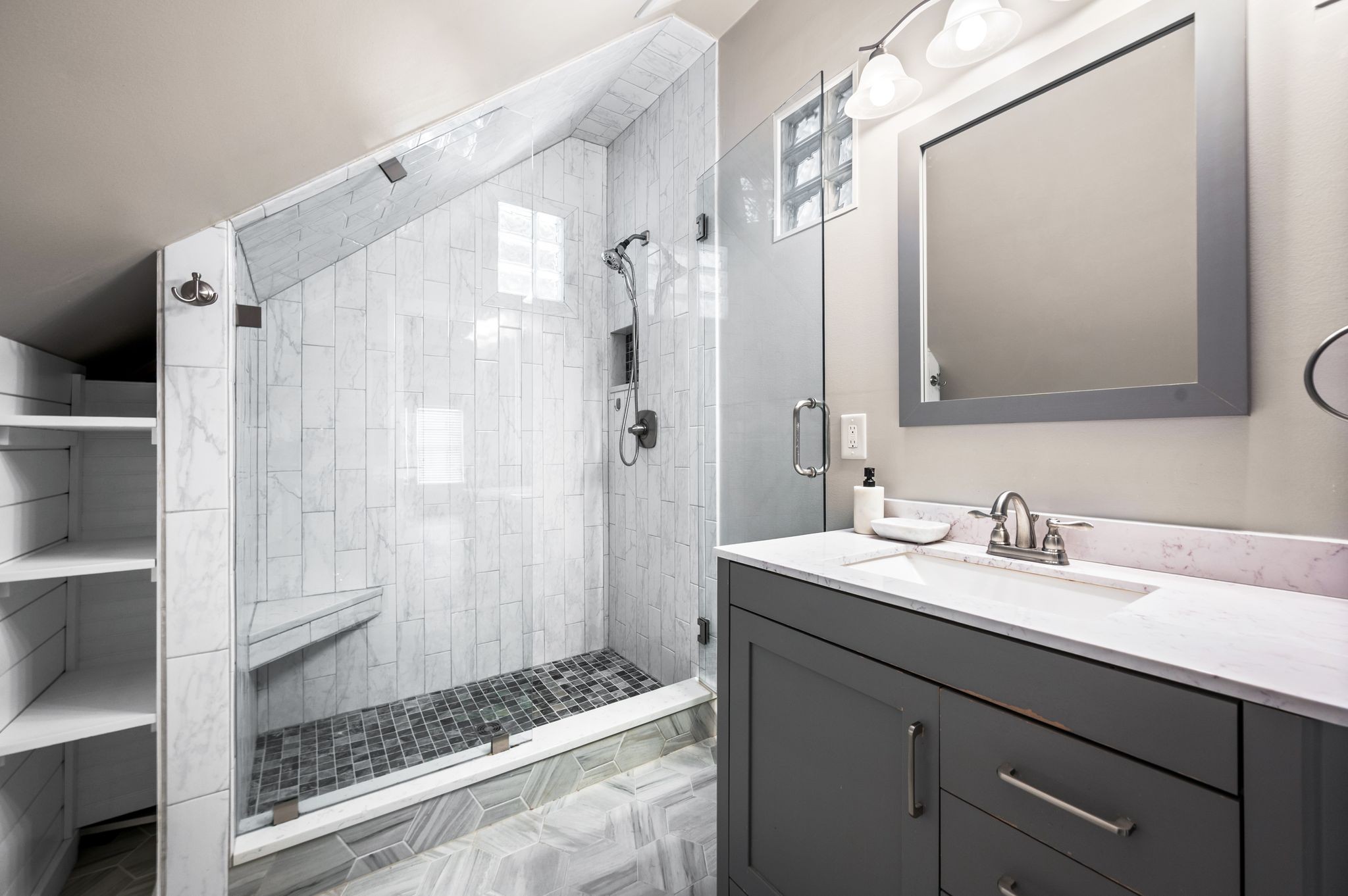 Nashville, Tennessee 37212, United States, 3 Bedrooms Bedrooms, ,2 BathroomsBathrooms,Residential,Active,201485