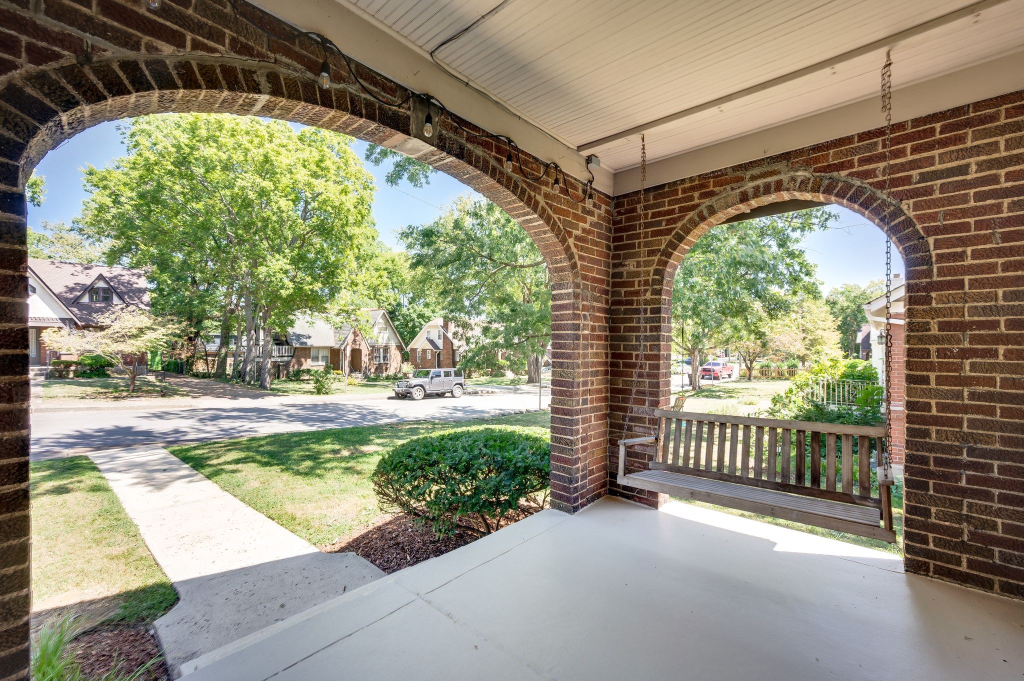 Nashville, Tennessee 37212, United States, 3 Bedrooms Bedrooms, ,2 BathroomsBathrooms,Residential,Active,201485