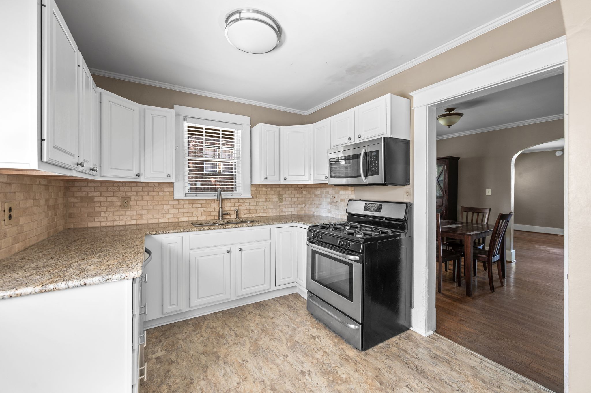 Nashville, Tennessee 37212, United States, 3 Bedrooms Bedrooms, ,2 BathroomsBathrooms,Residential,Active,201485