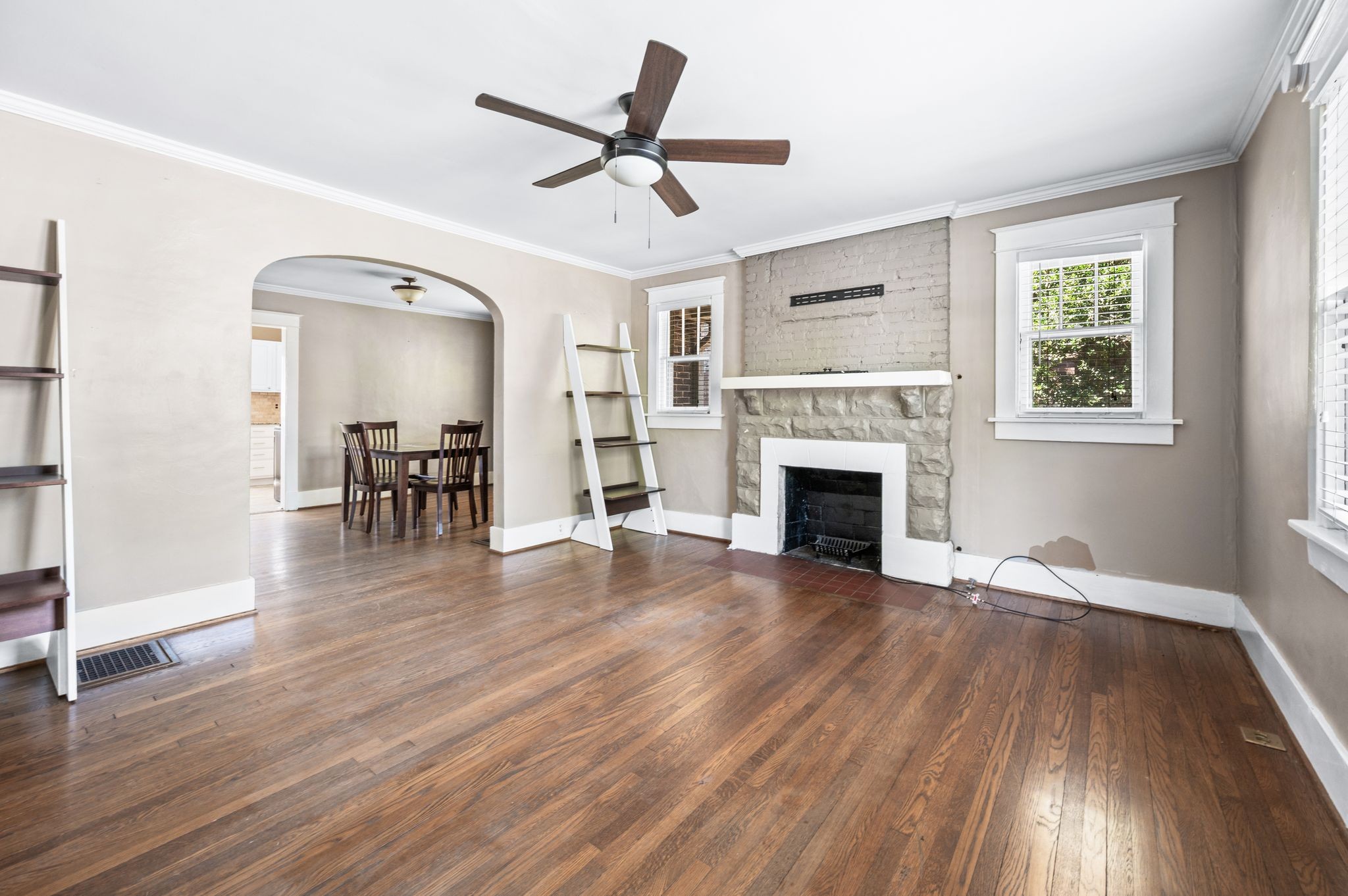 Nashville, Tennessee 37212, United States, 3 Bedrooms Bedrooms, ,2 BathroomsBathrooms,Residential,Active,201485