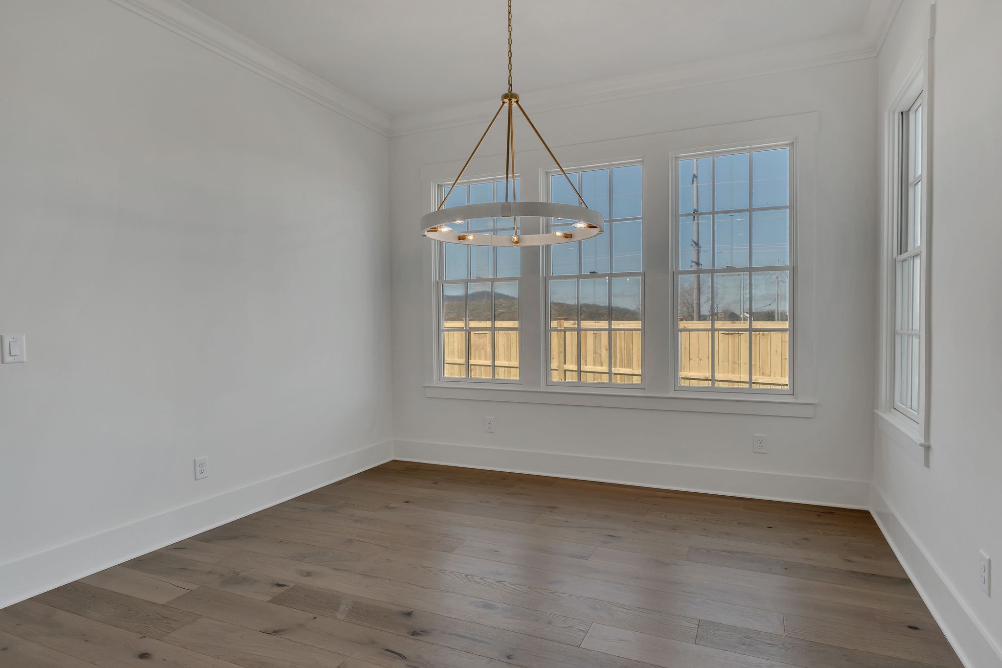 Search Listings 4 1527 Townsend Boulevard