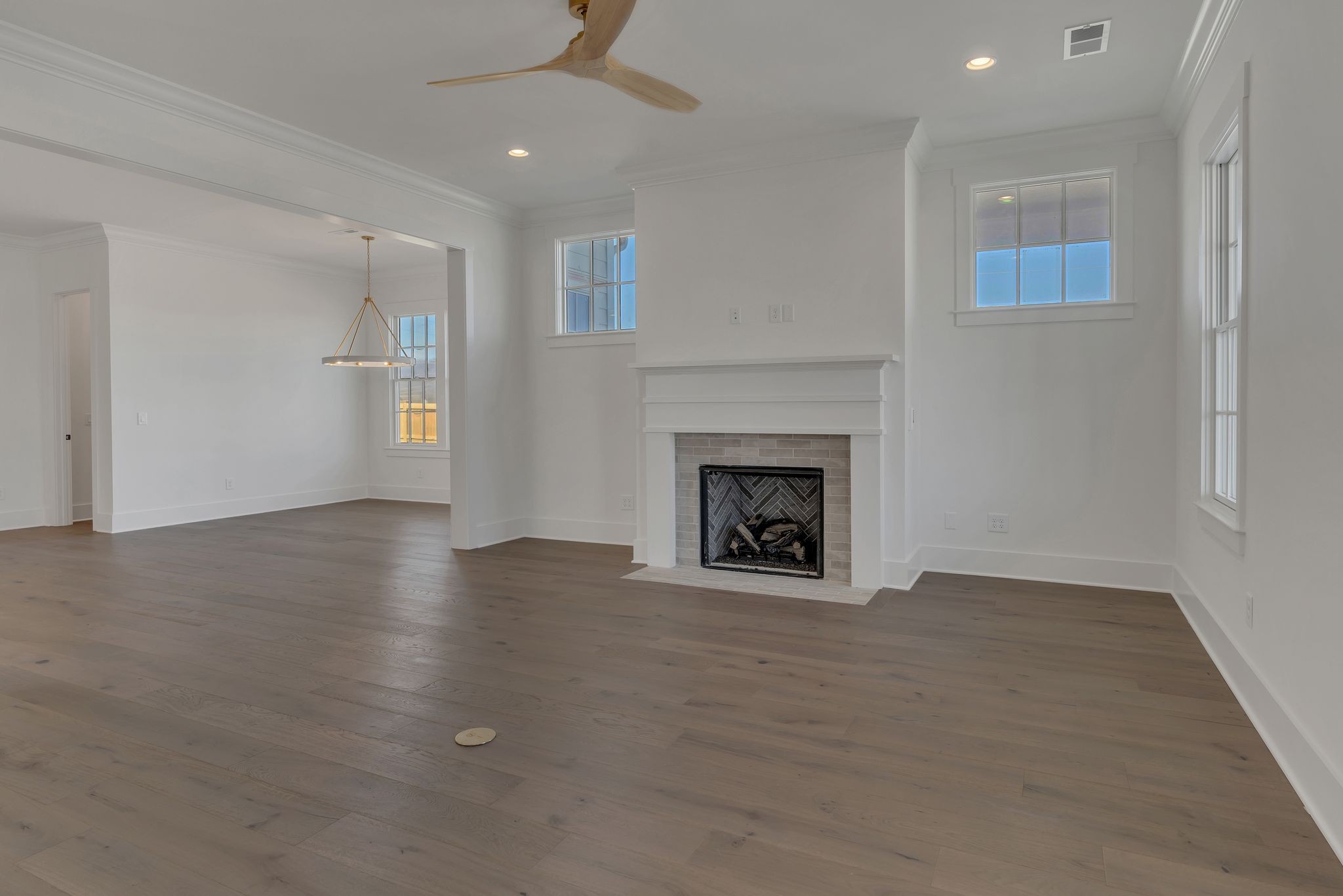Search Listings 2 1527 Townsend Boulevard