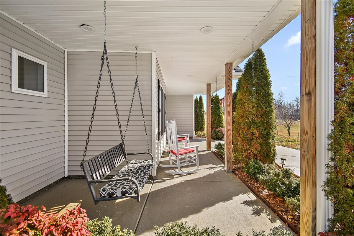 1221 Breeden Rd