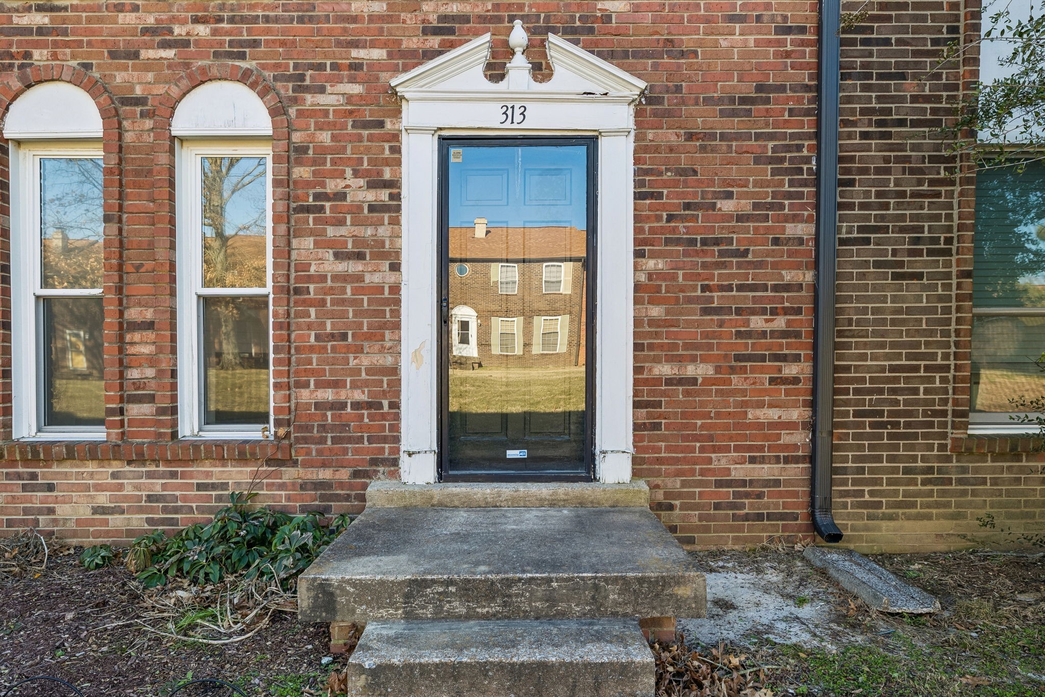 313 Huntington Ridge Dr