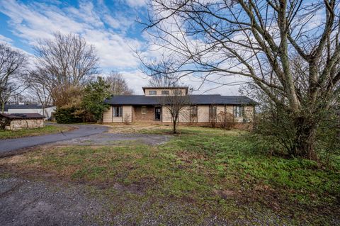 4383 E Jefferson Pike Lascassas TN 37085