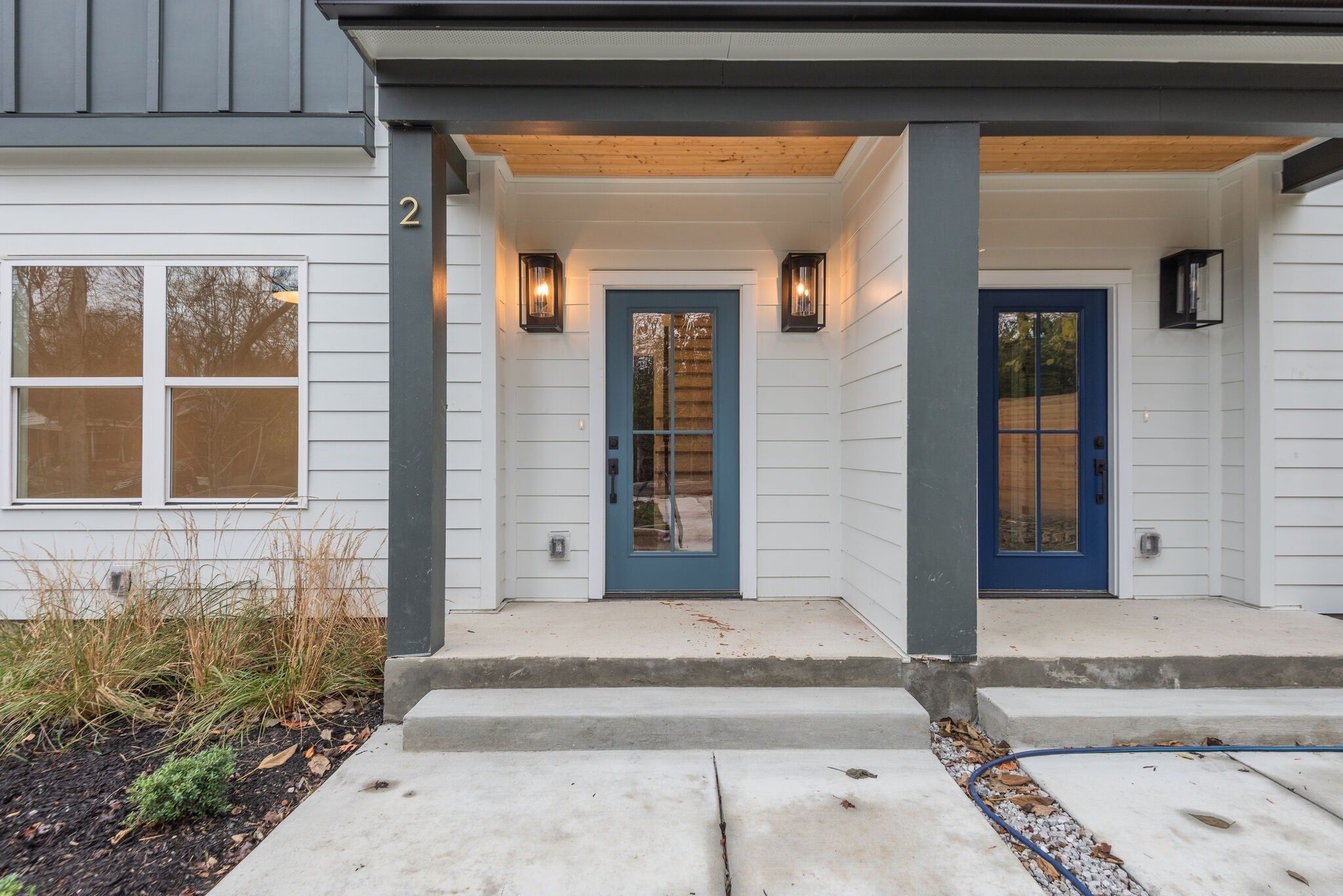 862 W Sharpe Ave 2