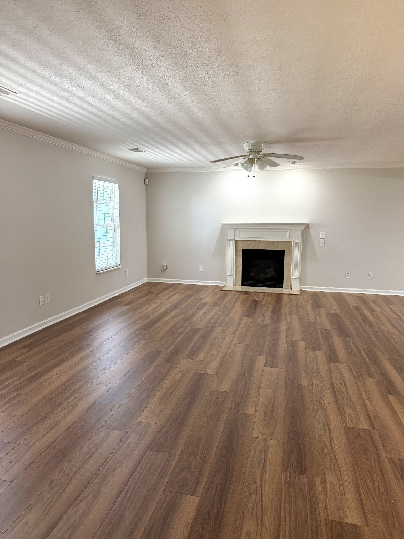 3-bed home for sale in Old Hickory, TN 37138, 4304 Old Hickory Blvd 4304 Old Hickory Blvd, Old Hickory TN 37138 3-bed home, photo 5 of 29