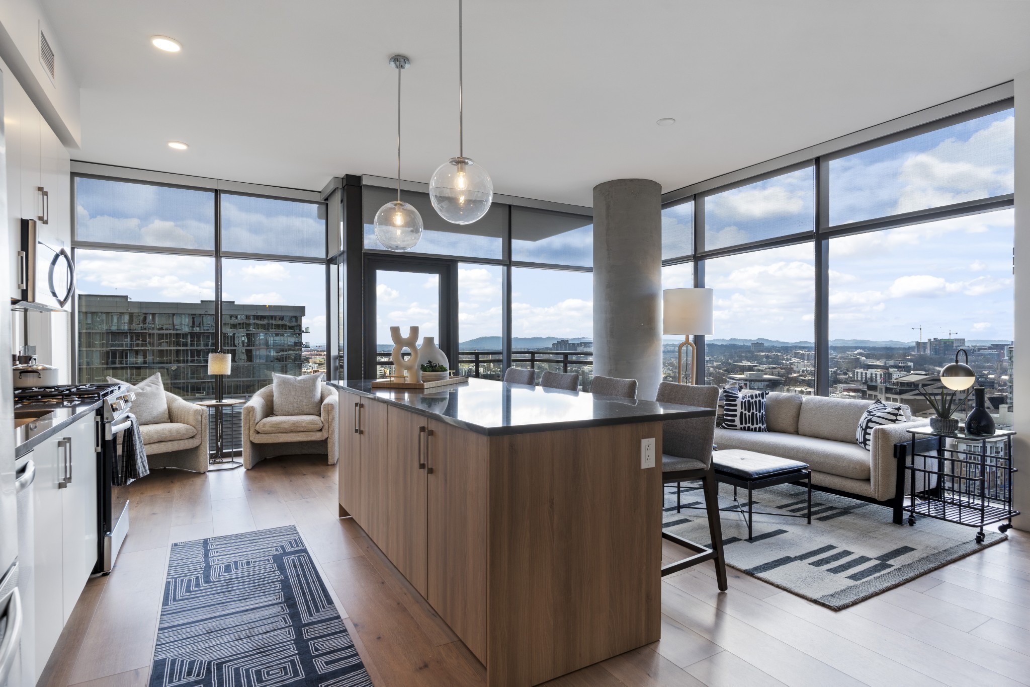 1212 Demonbreun St B2 (BB)