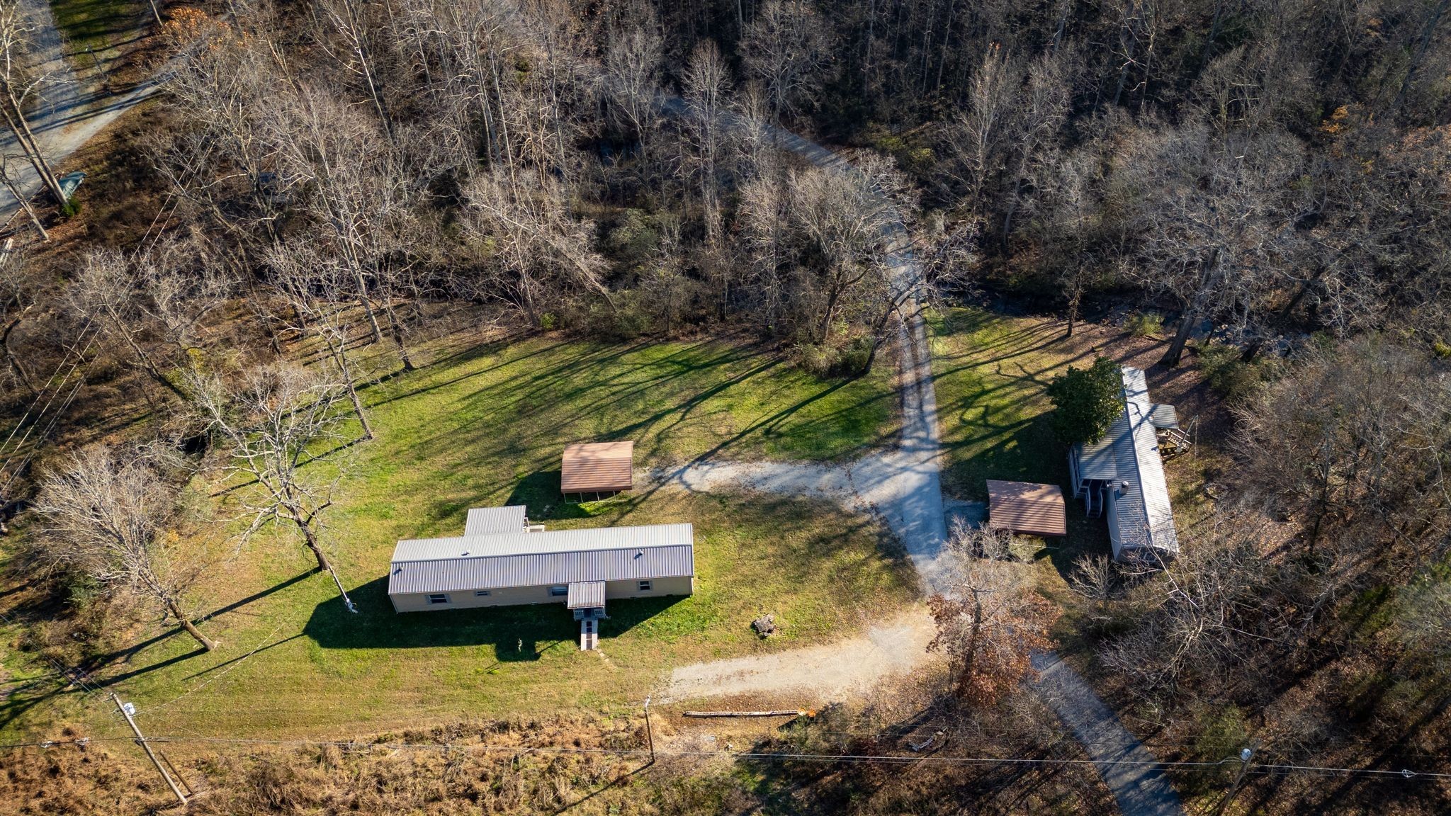 7592 Highway 100