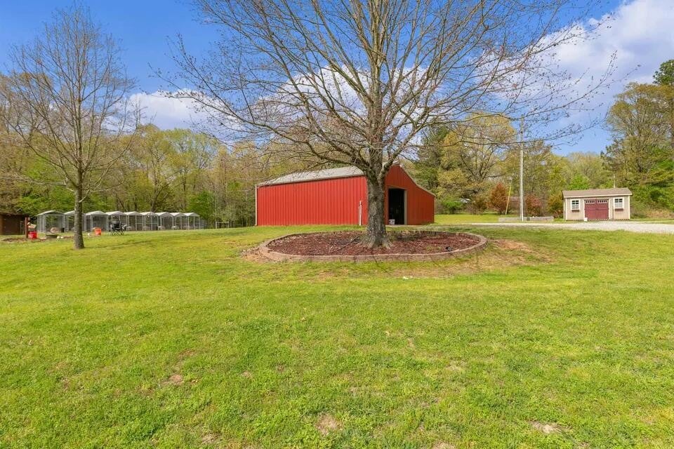 138 Herbert Neal RD