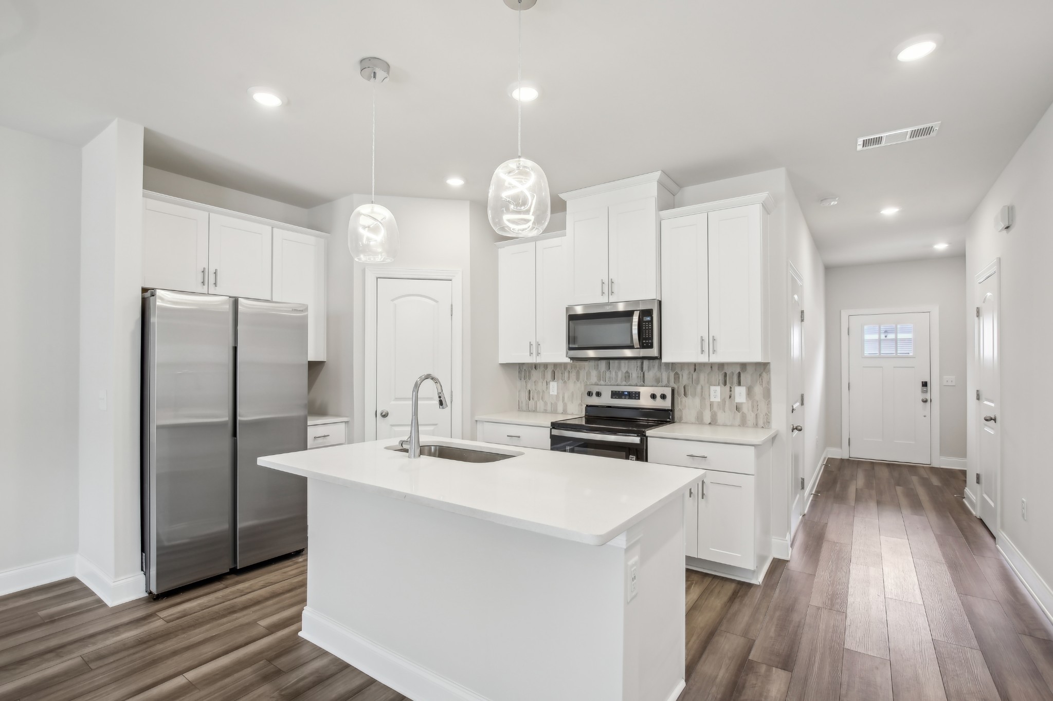 1537 Olympic Ln