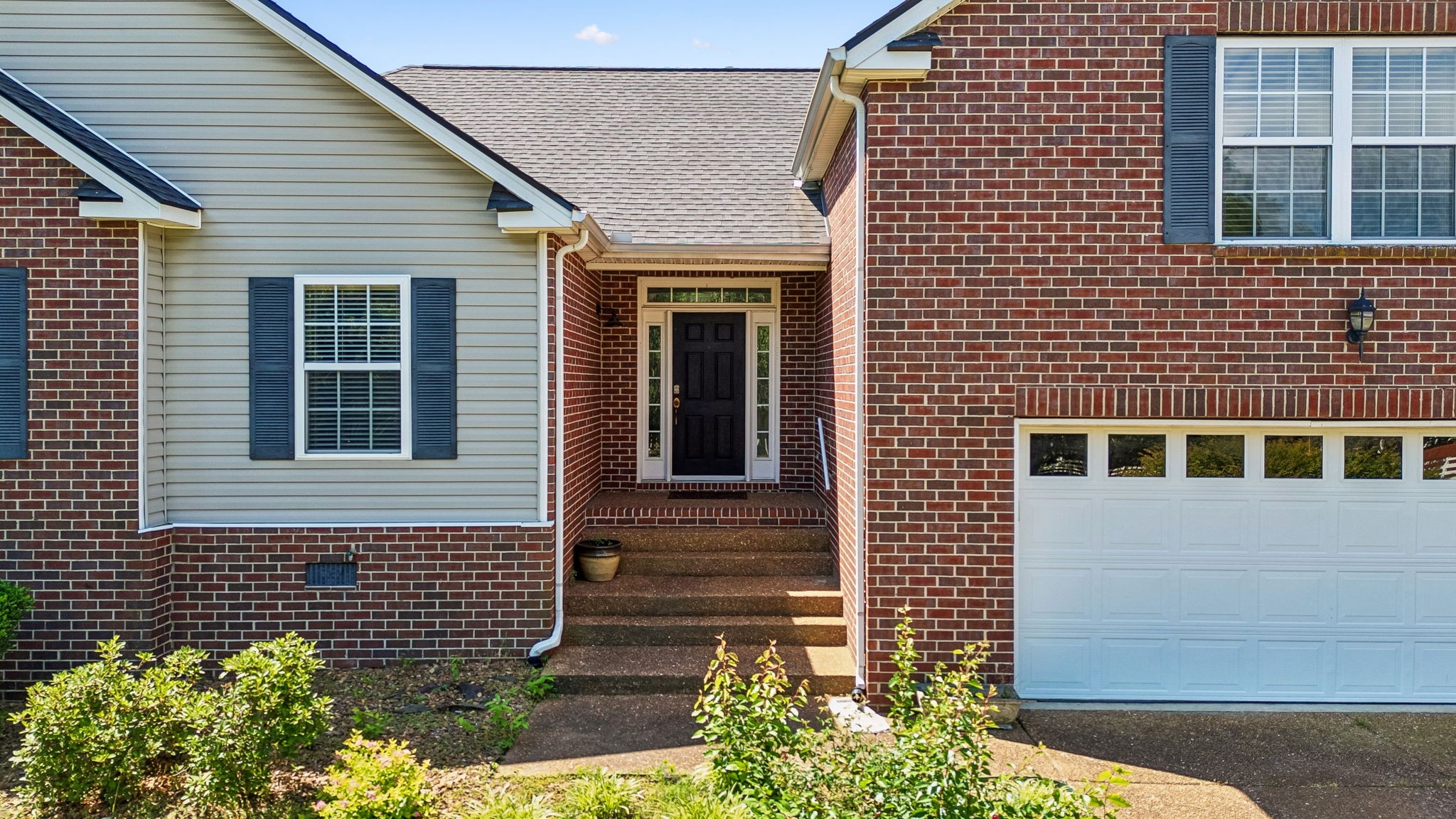 2601 Danbury Cir