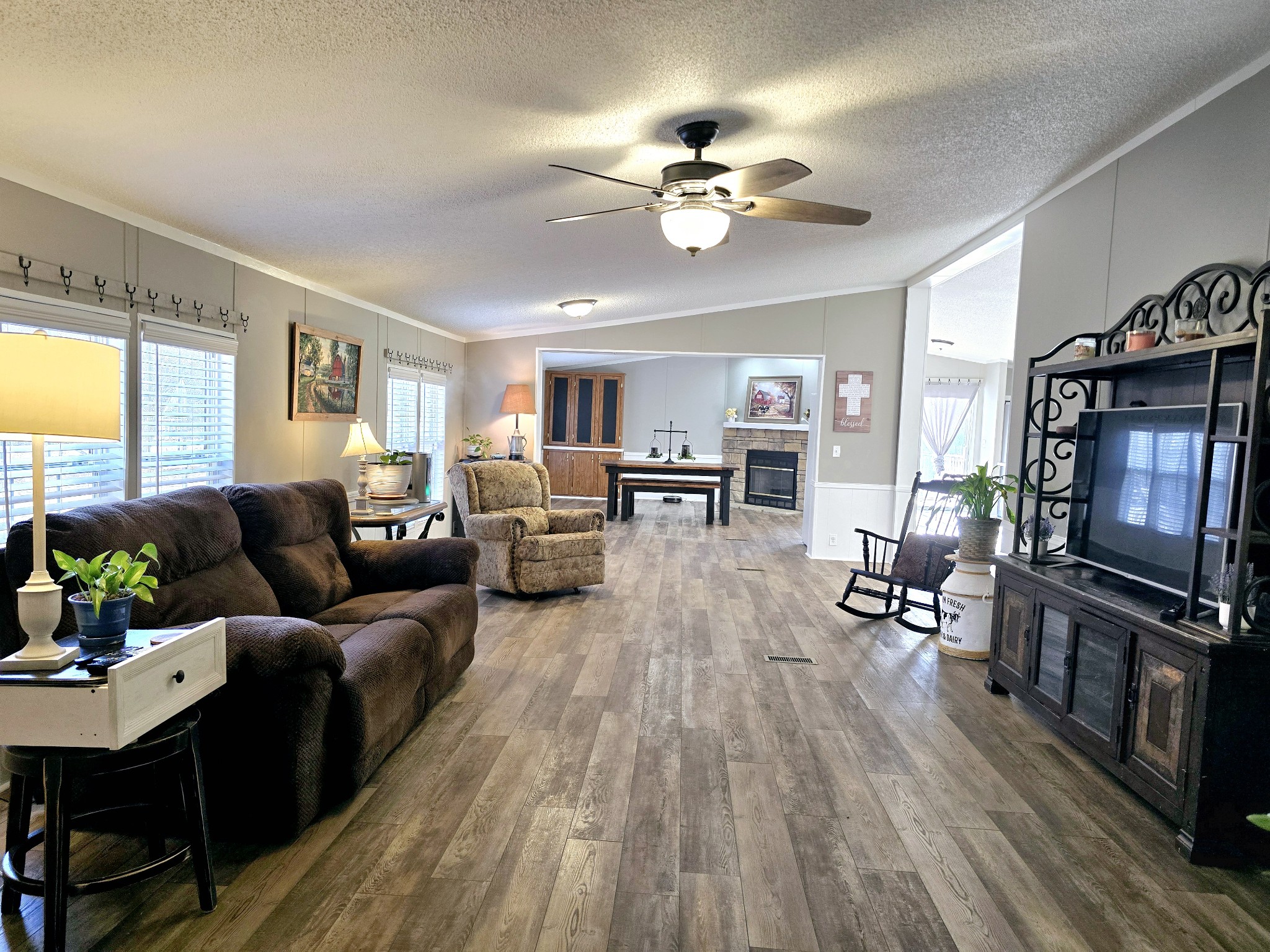 5242 Lunns Store Rd