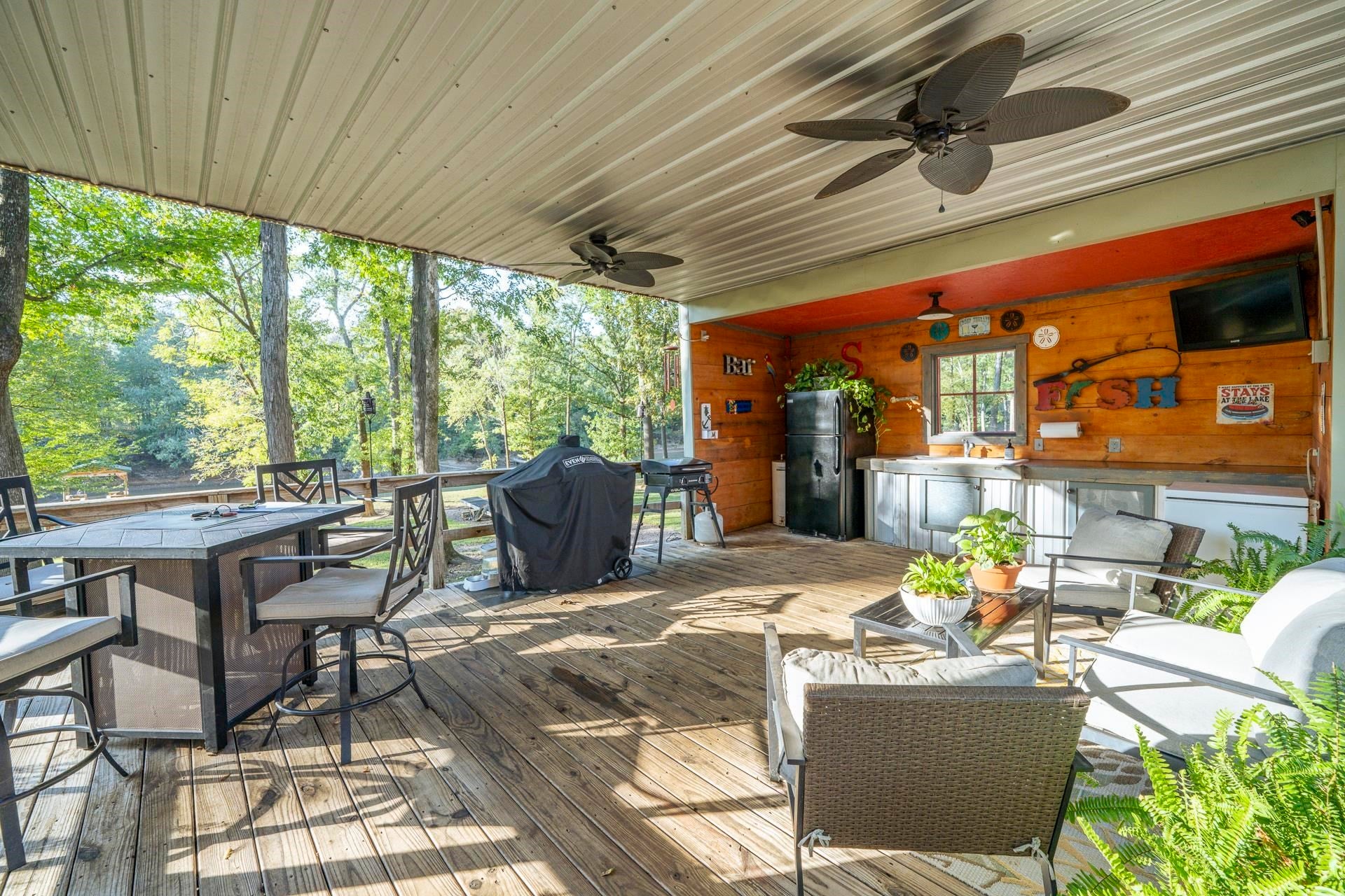 440 TEAL LN
