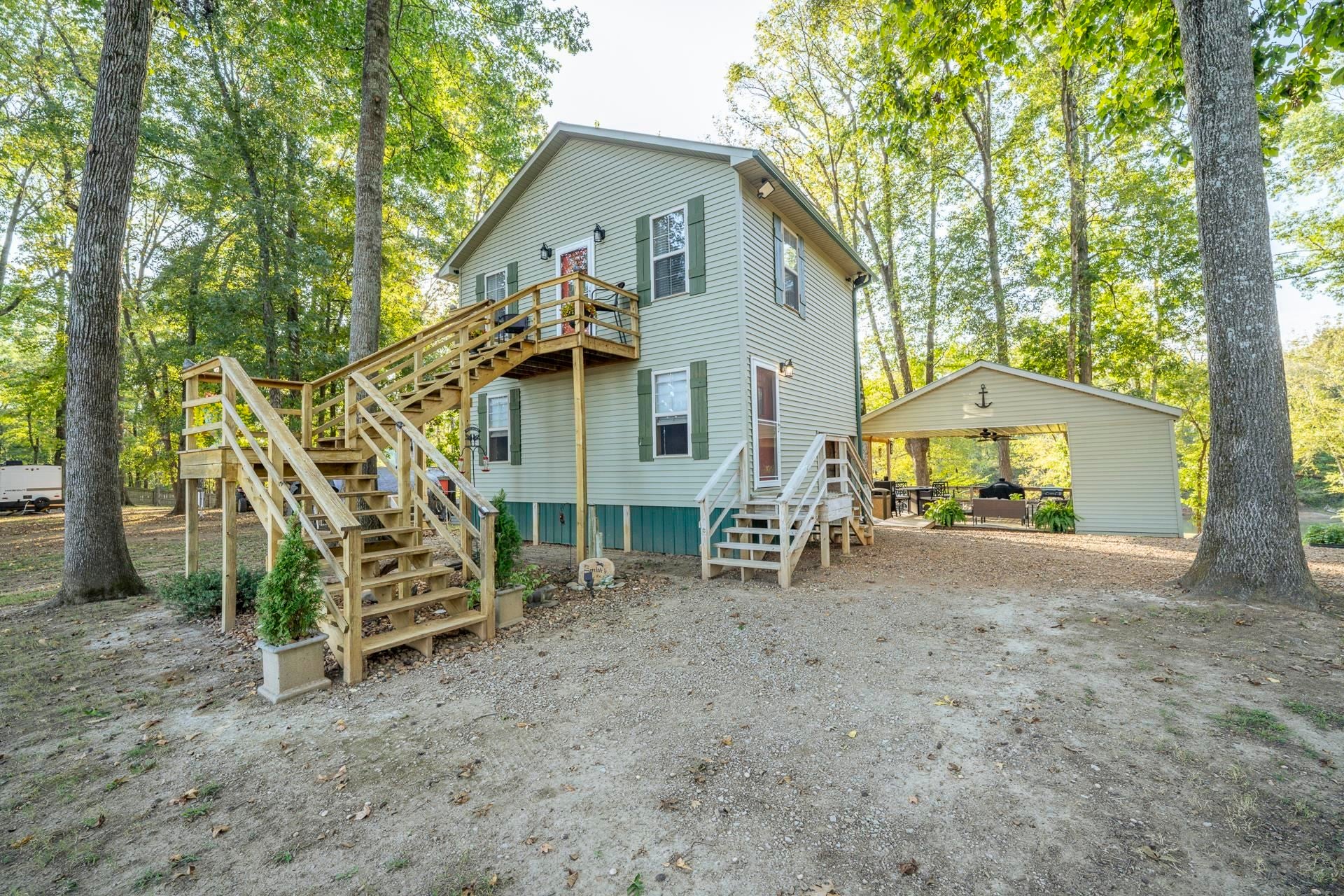440 TEAL LN