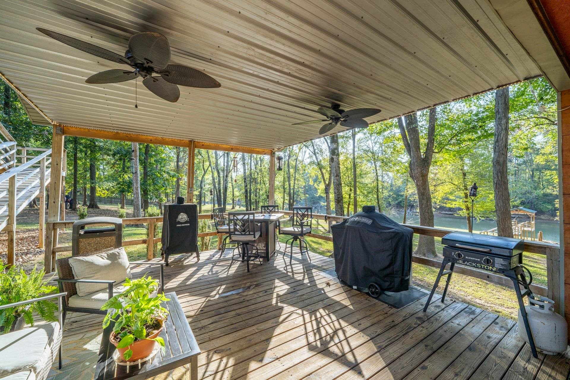 440 TEAL LN