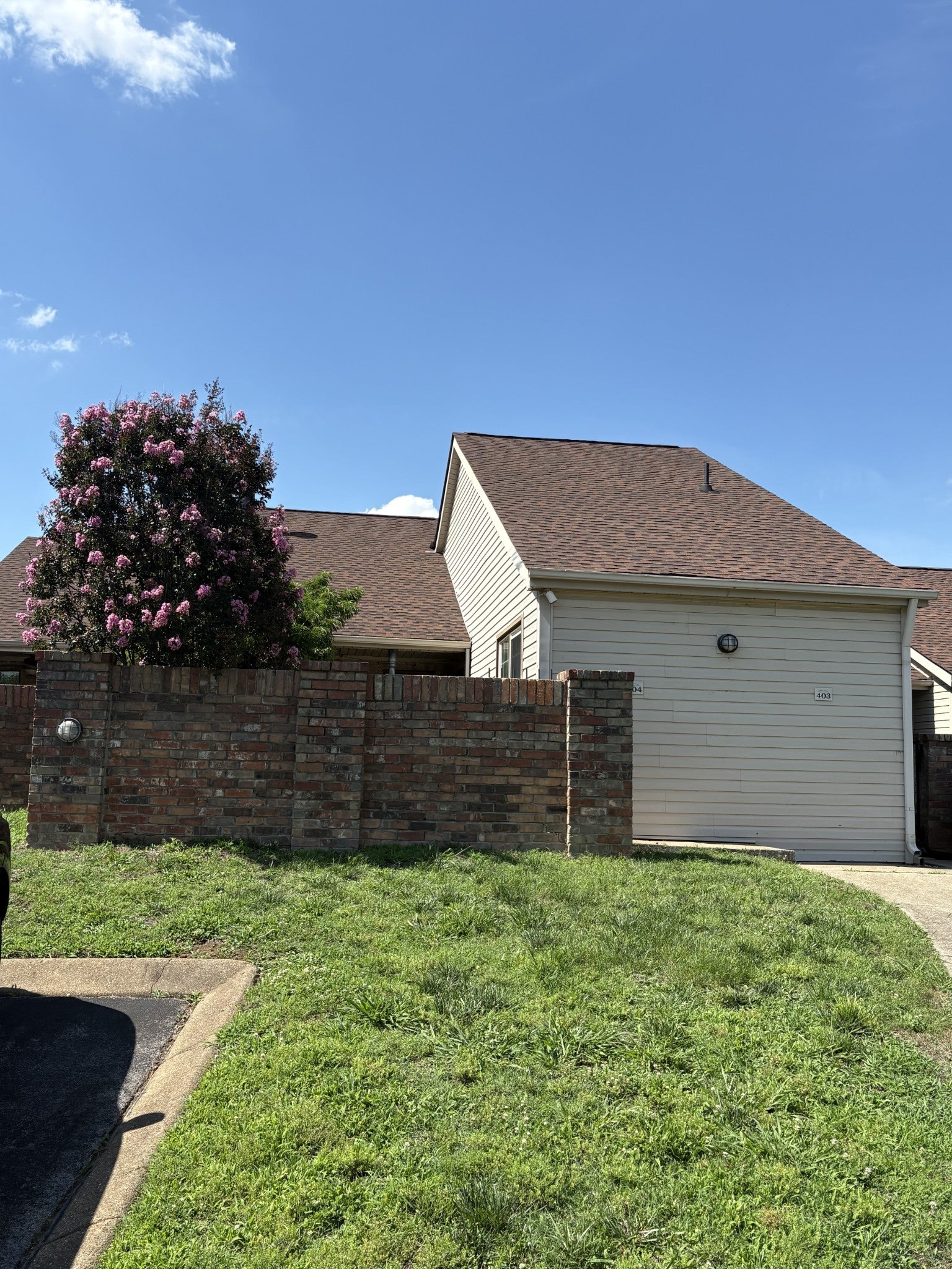 404 Laurel Hill Dr, Old Hickory TN 37138 2-bed condo, photo 2 of 17
