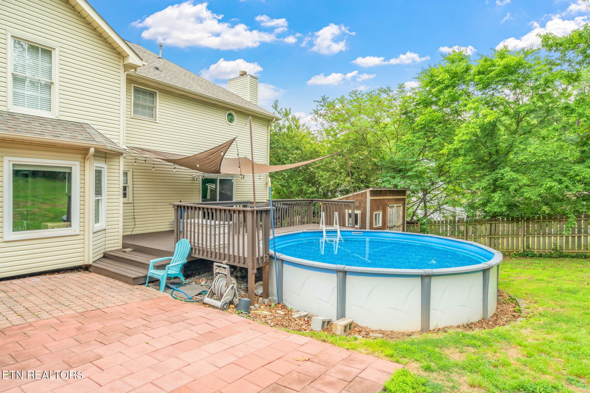 1825 Scenic Valley Lane