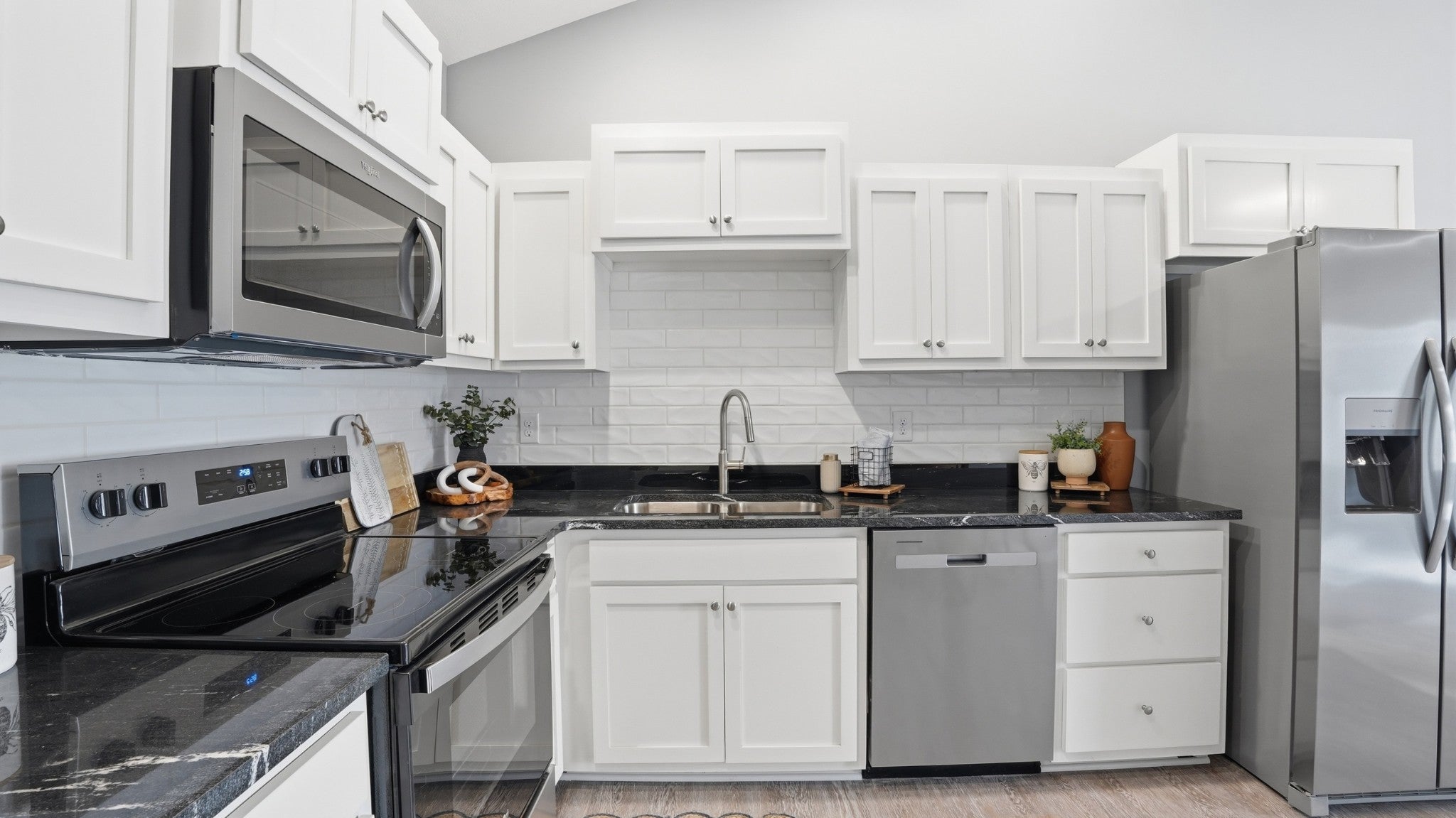 741 Kings Ln B-5