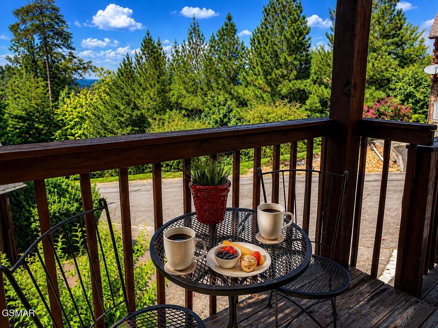 1540 Bears Den Way