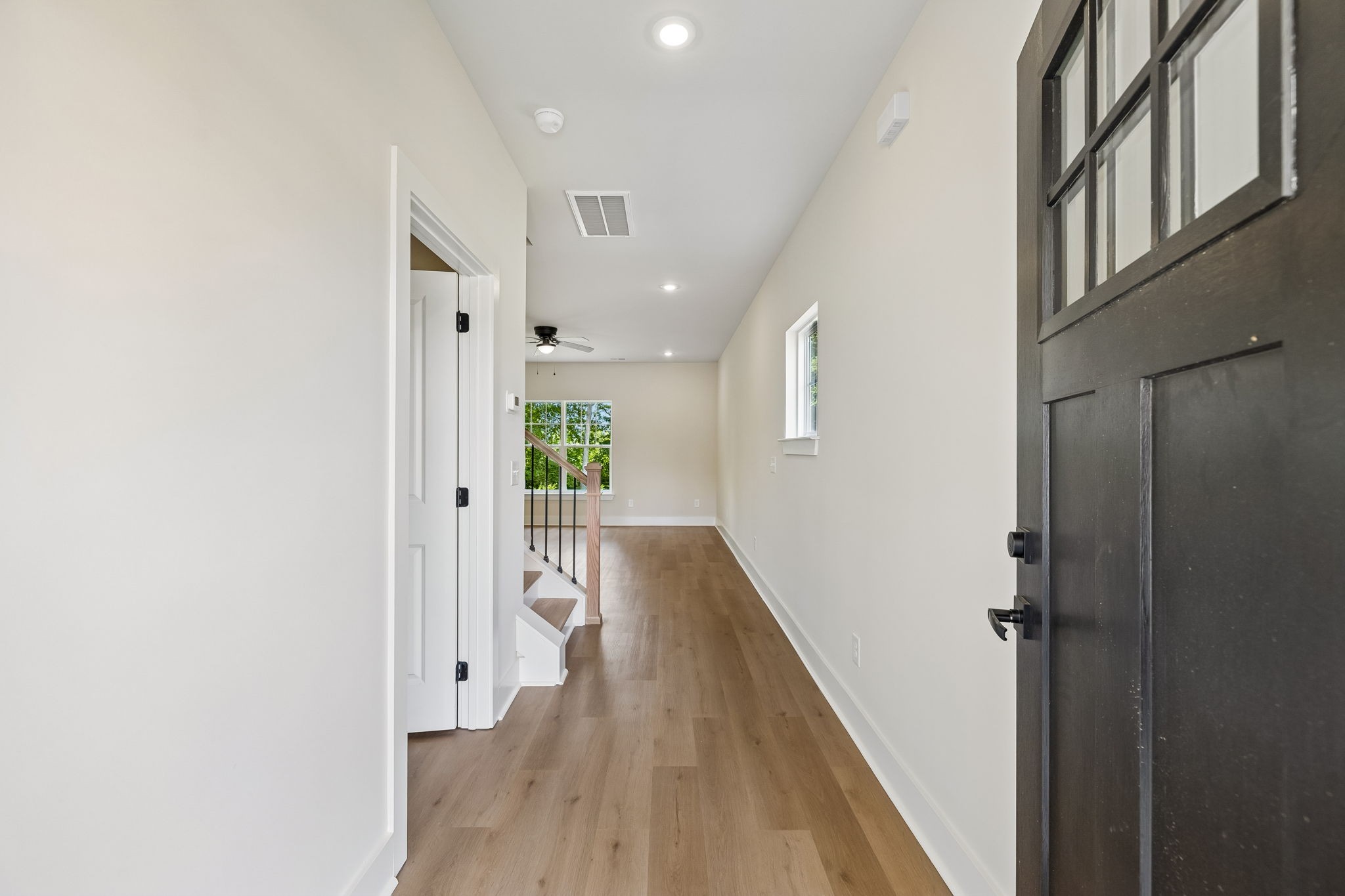 1052 Stagecoach Dr