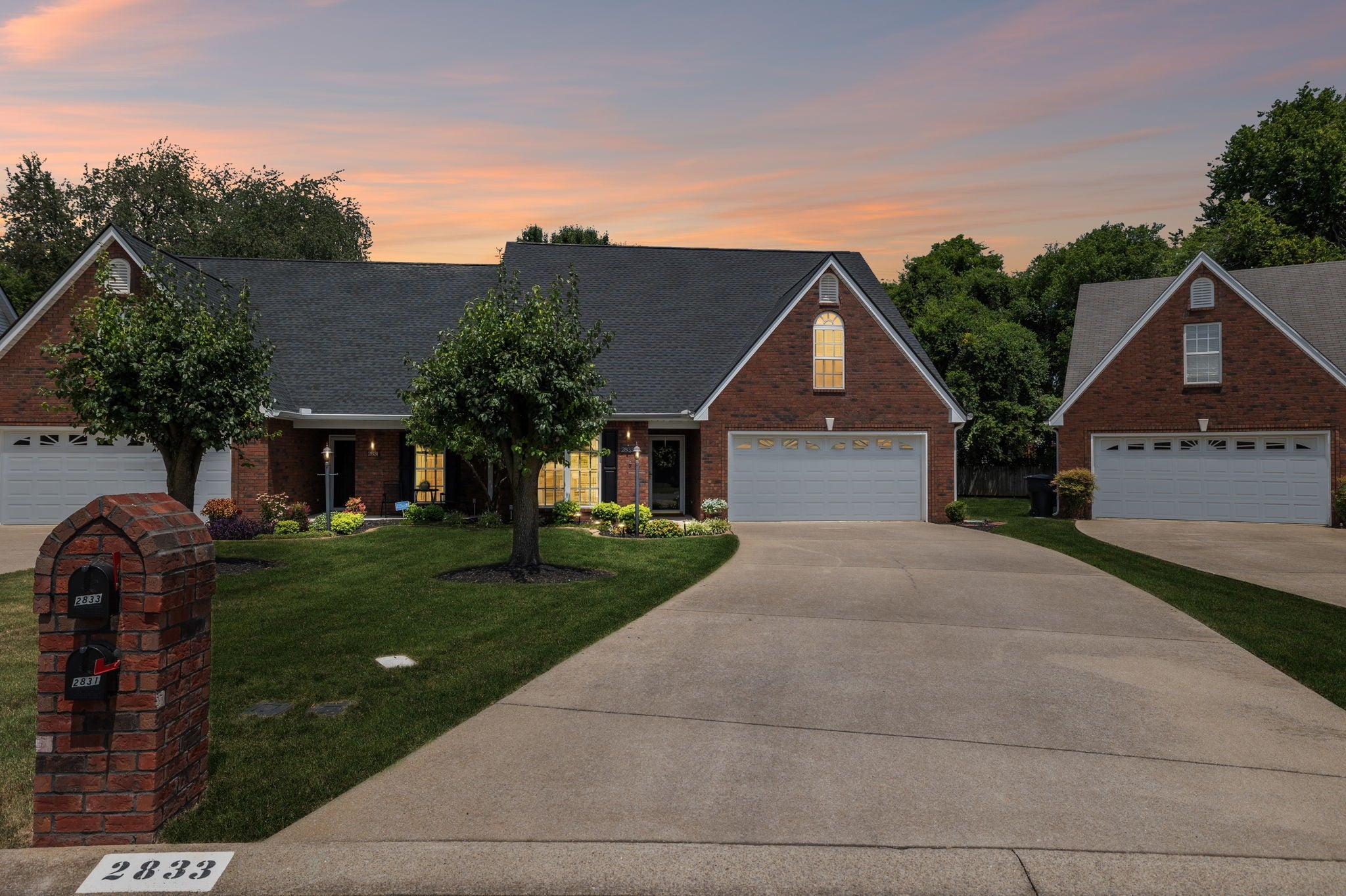 2833 Stonehedge Dr