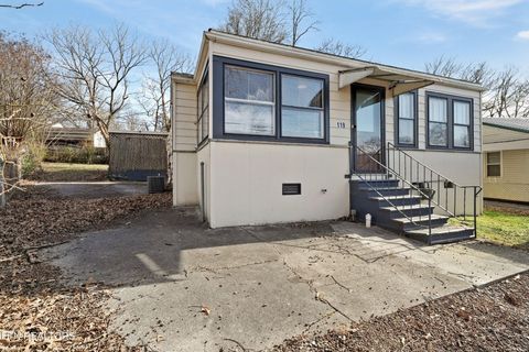 119 James Ave Maryville TN 37804