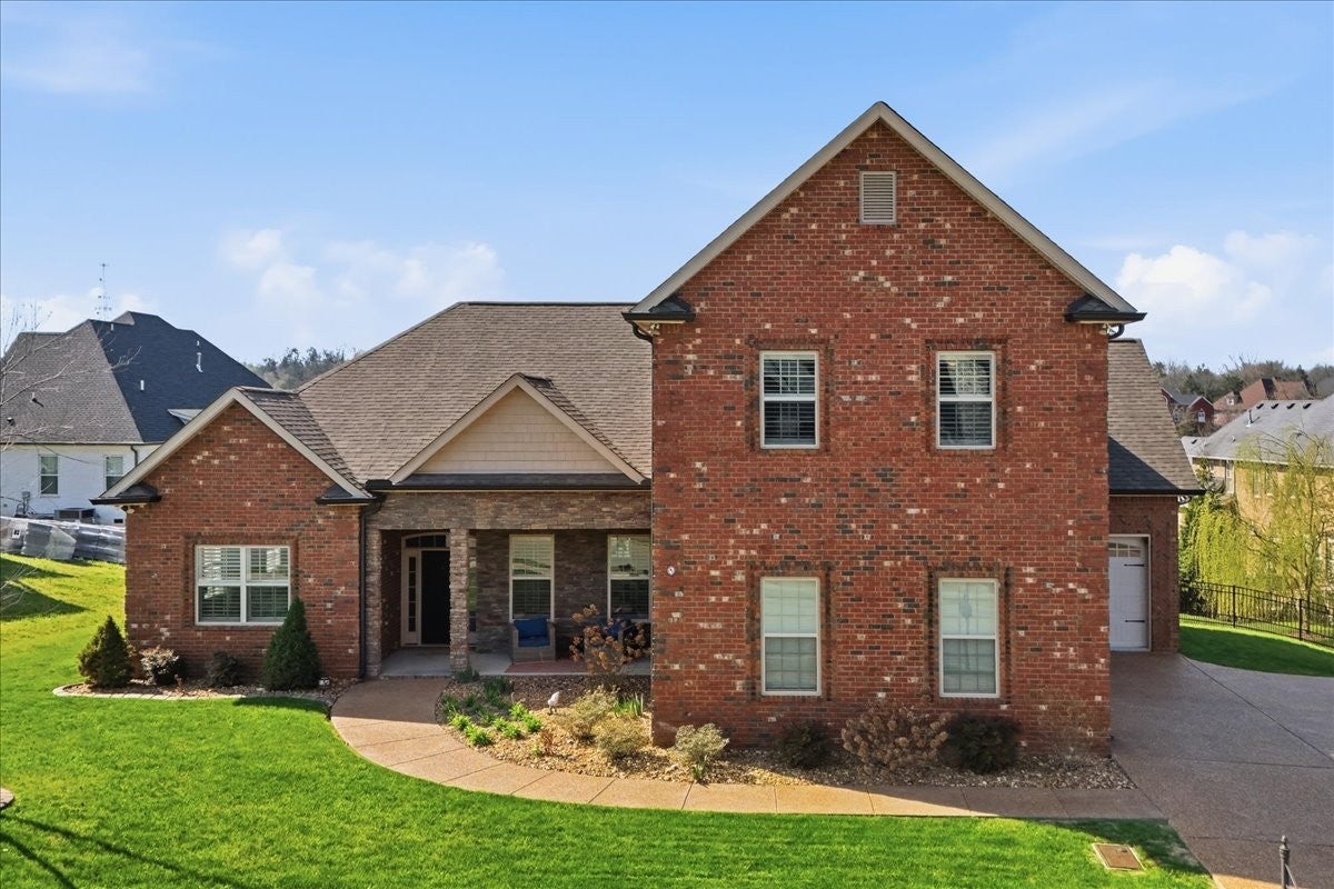 3-bed home for sale in Hermitage, TN 37076, 604 Pickett Dr 604 Pickett Dr, Hermitage TN 37076 3-bed home, photo 1 of 44