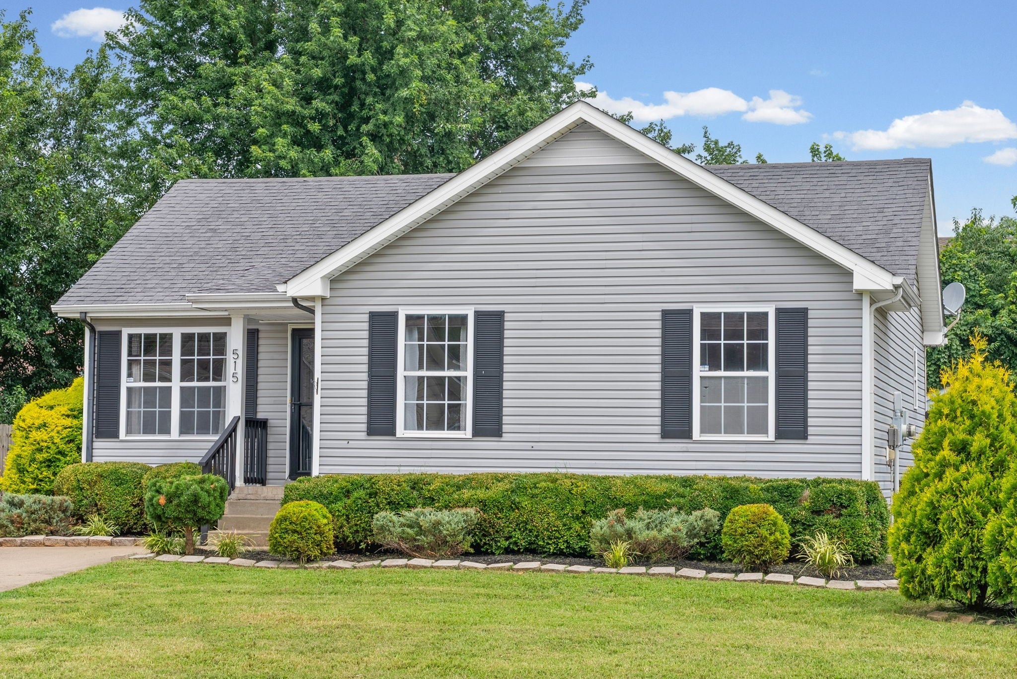515 Oakmont Dr
