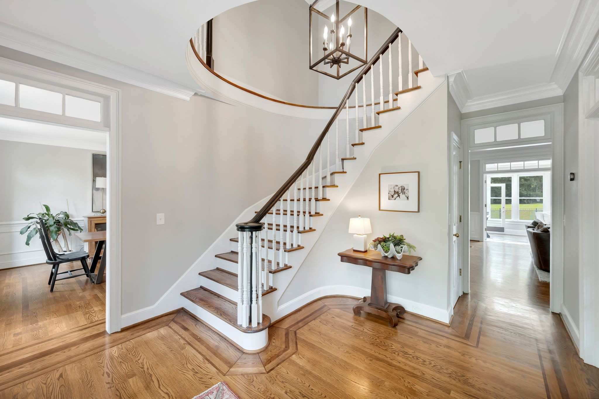 904 Oxford Ct
