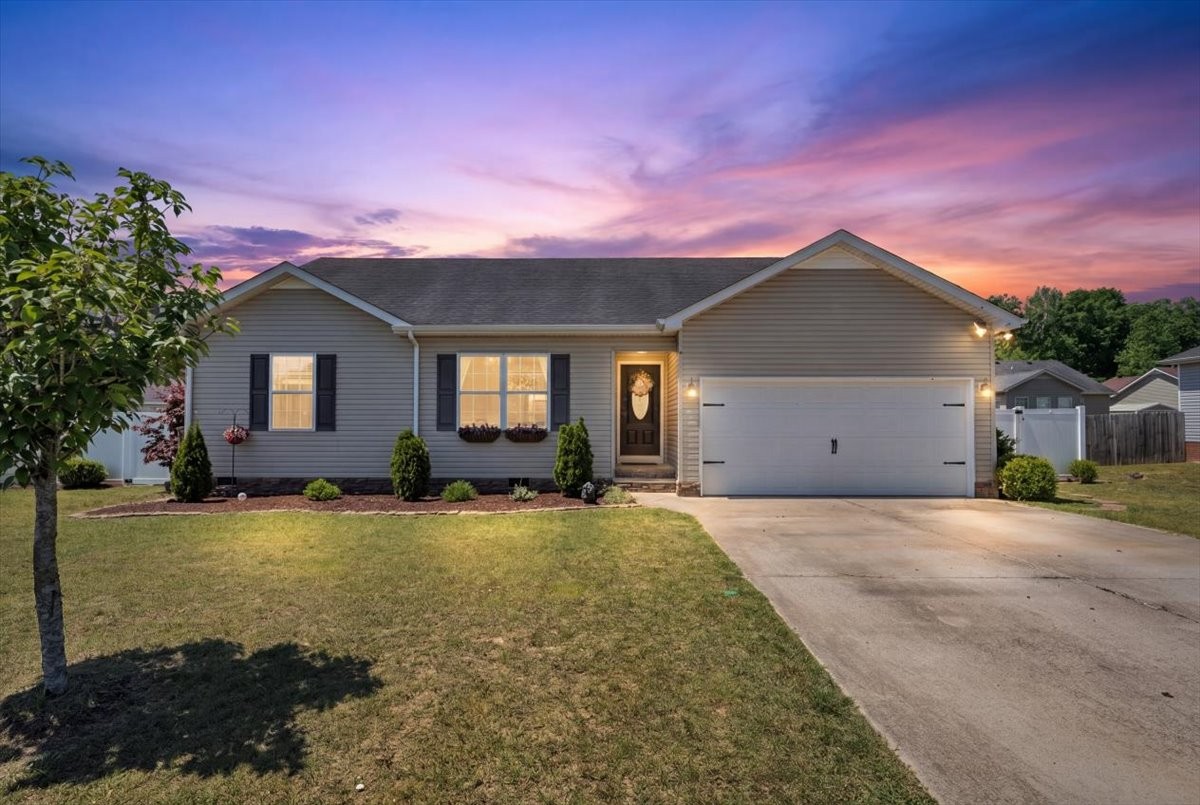 211 Williamsburg Cir