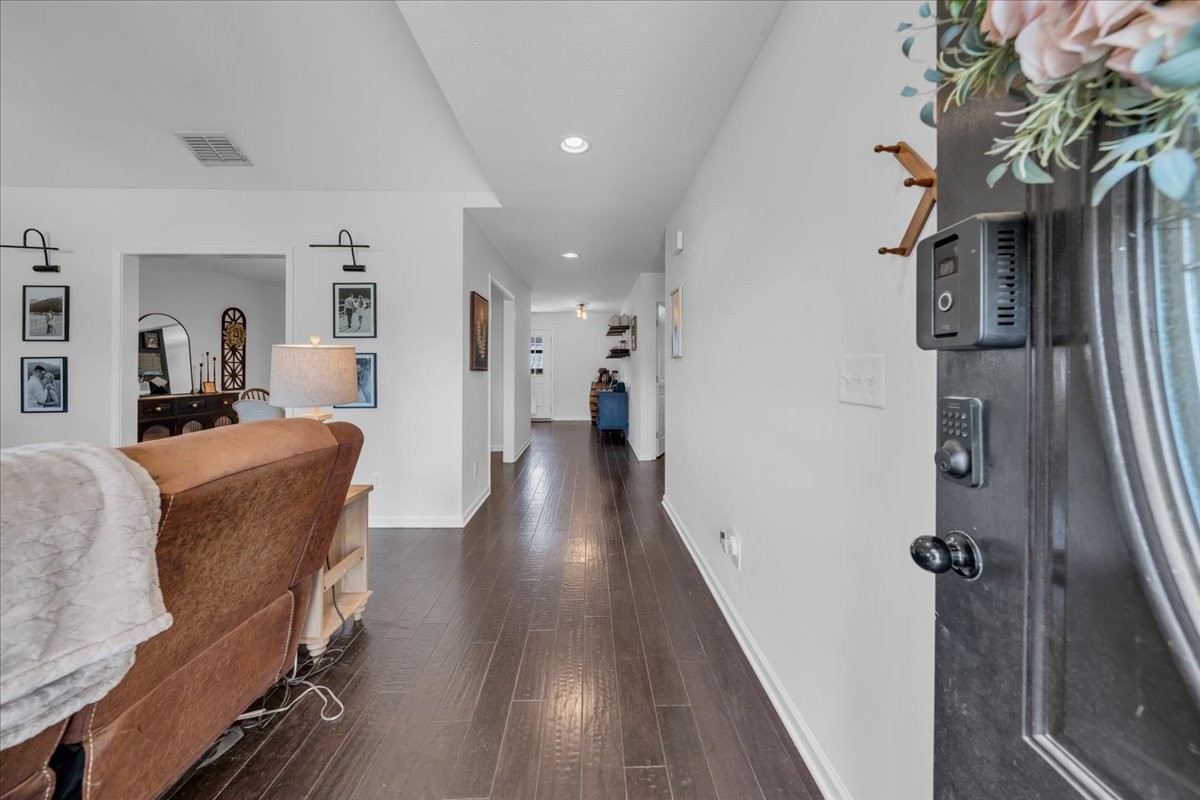 211 Williamsburg Cir