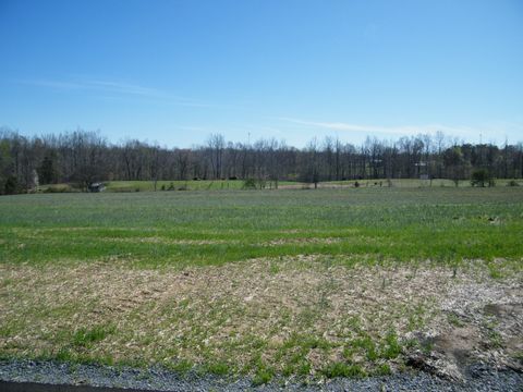 240 Daniel Lane Westmoreland TN 37186