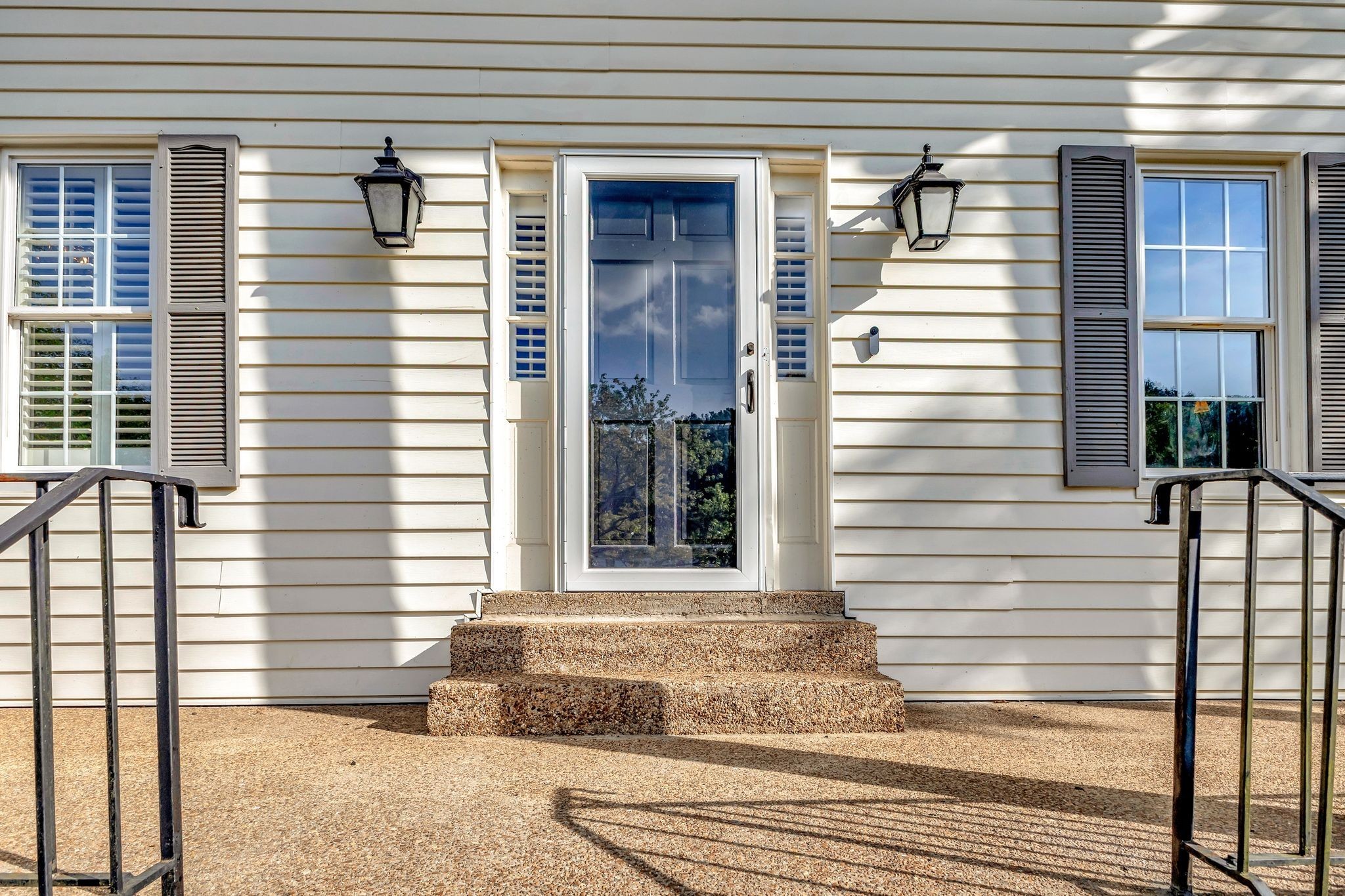 116 Century Oak Dr