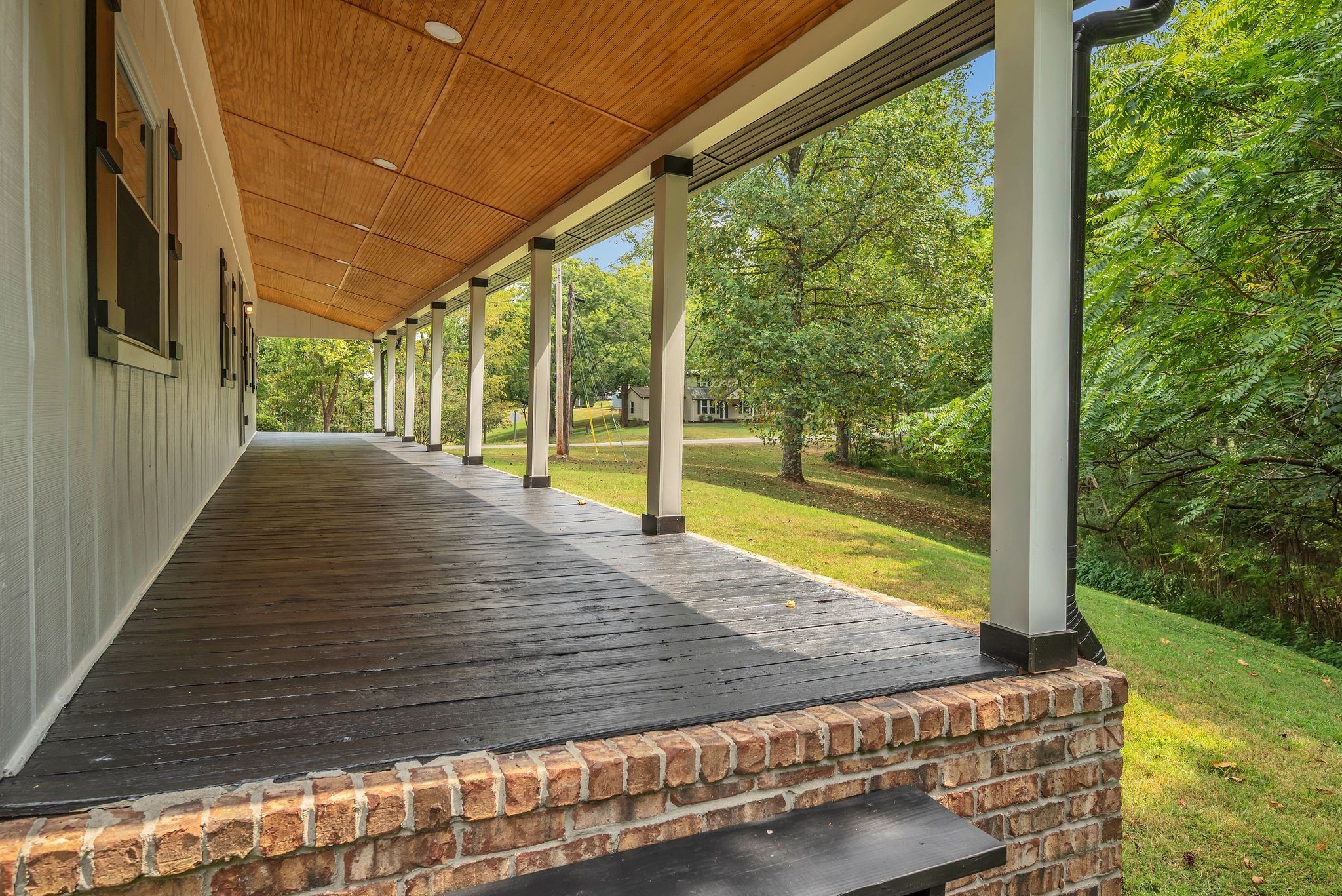 977 Weeping Willow Rd