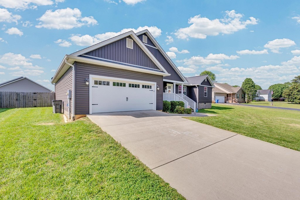 610 N McBroom Chapel Rd