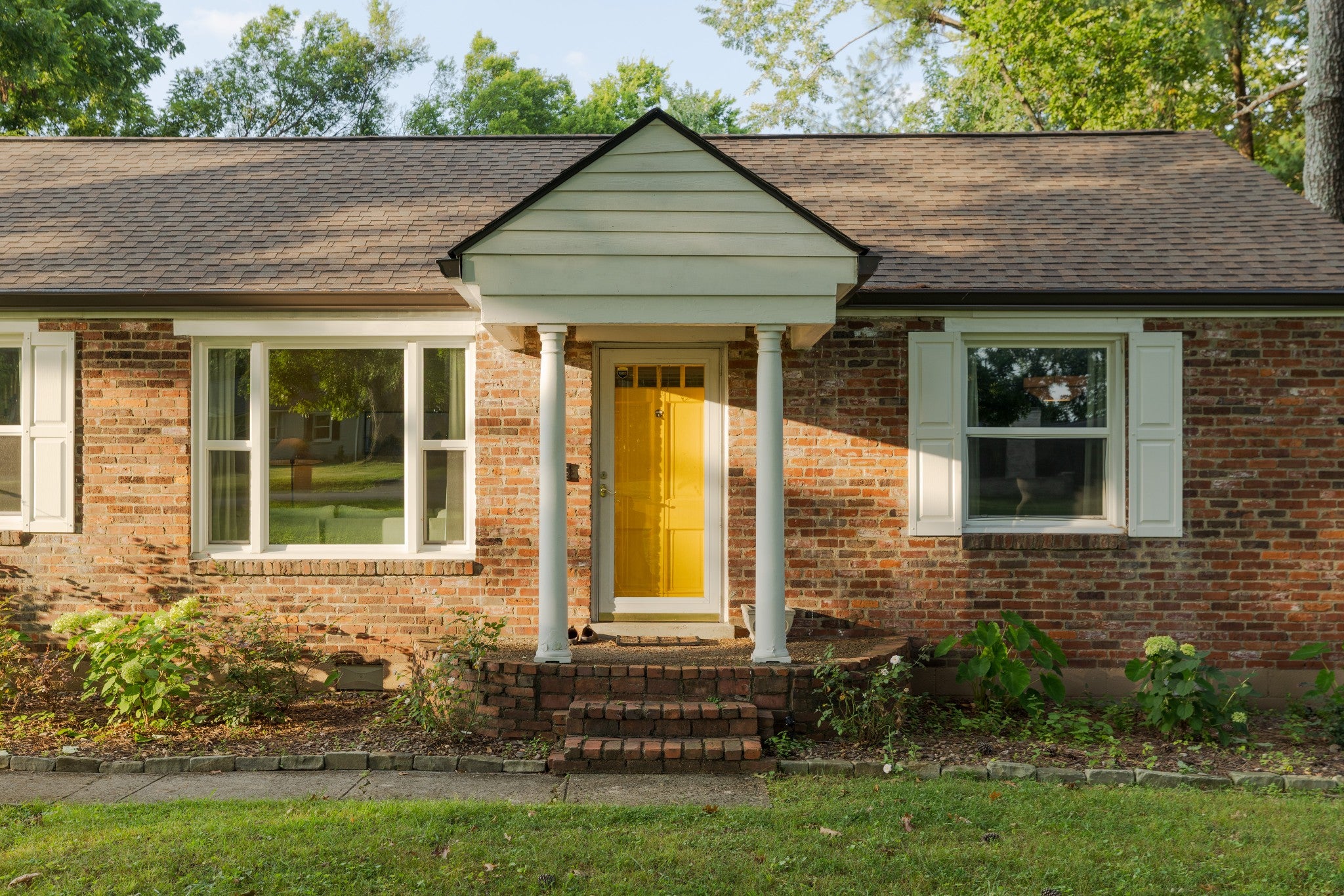 3-bed home for sale in Nashville, TN 37204, 4340 Morriswood Dr 4340 Morriswood Dr, Nashville TN 37204 3-bed home, photo 2 of 48