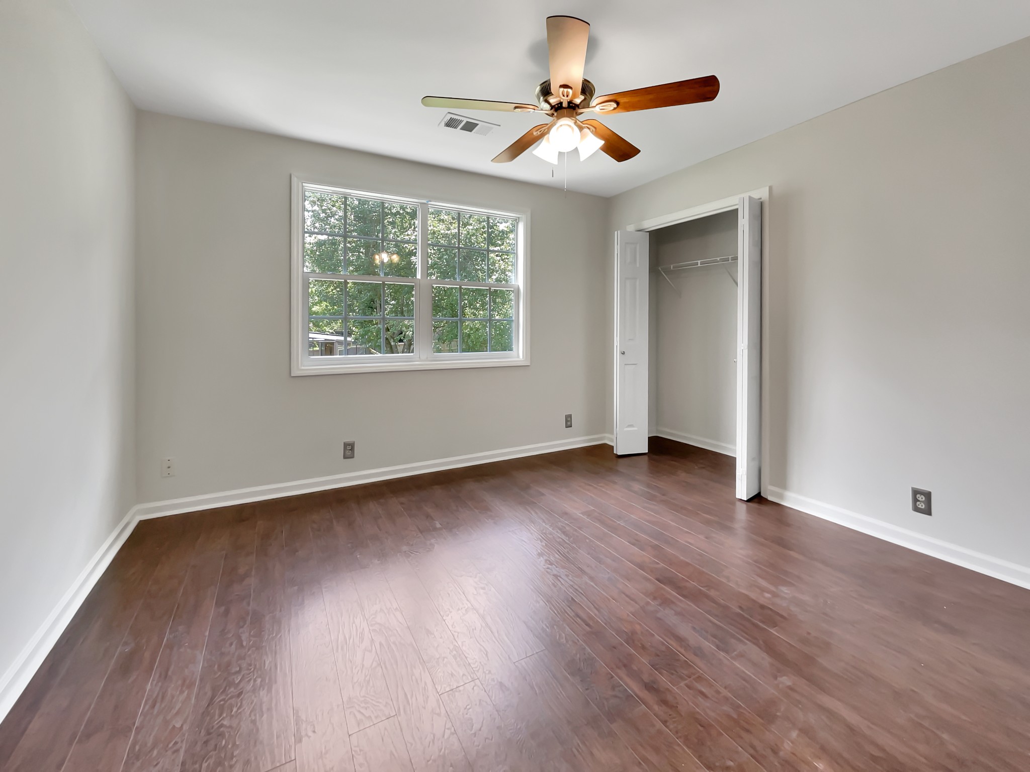 504 Overview Ln