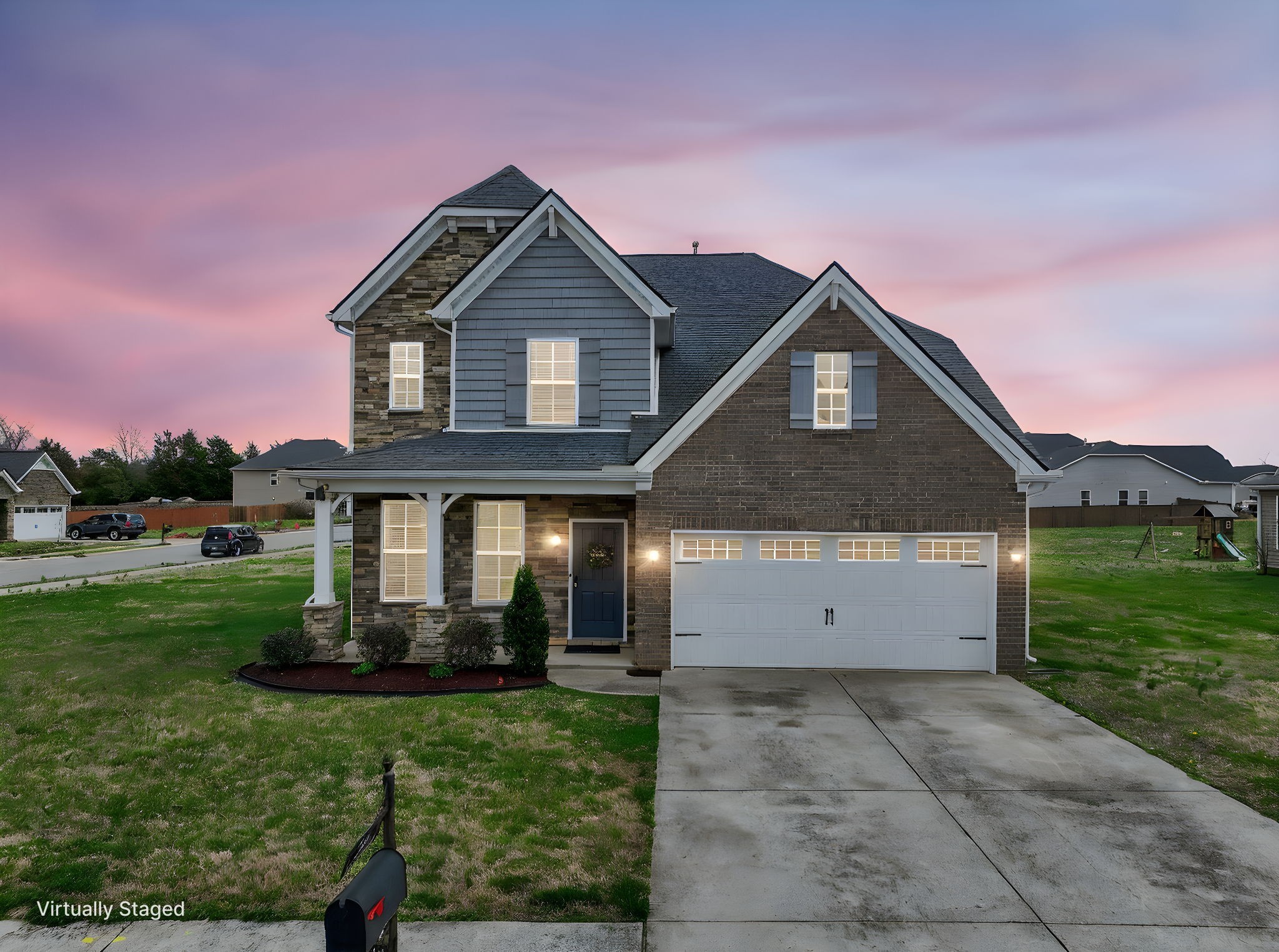 3527 Lantern Ln