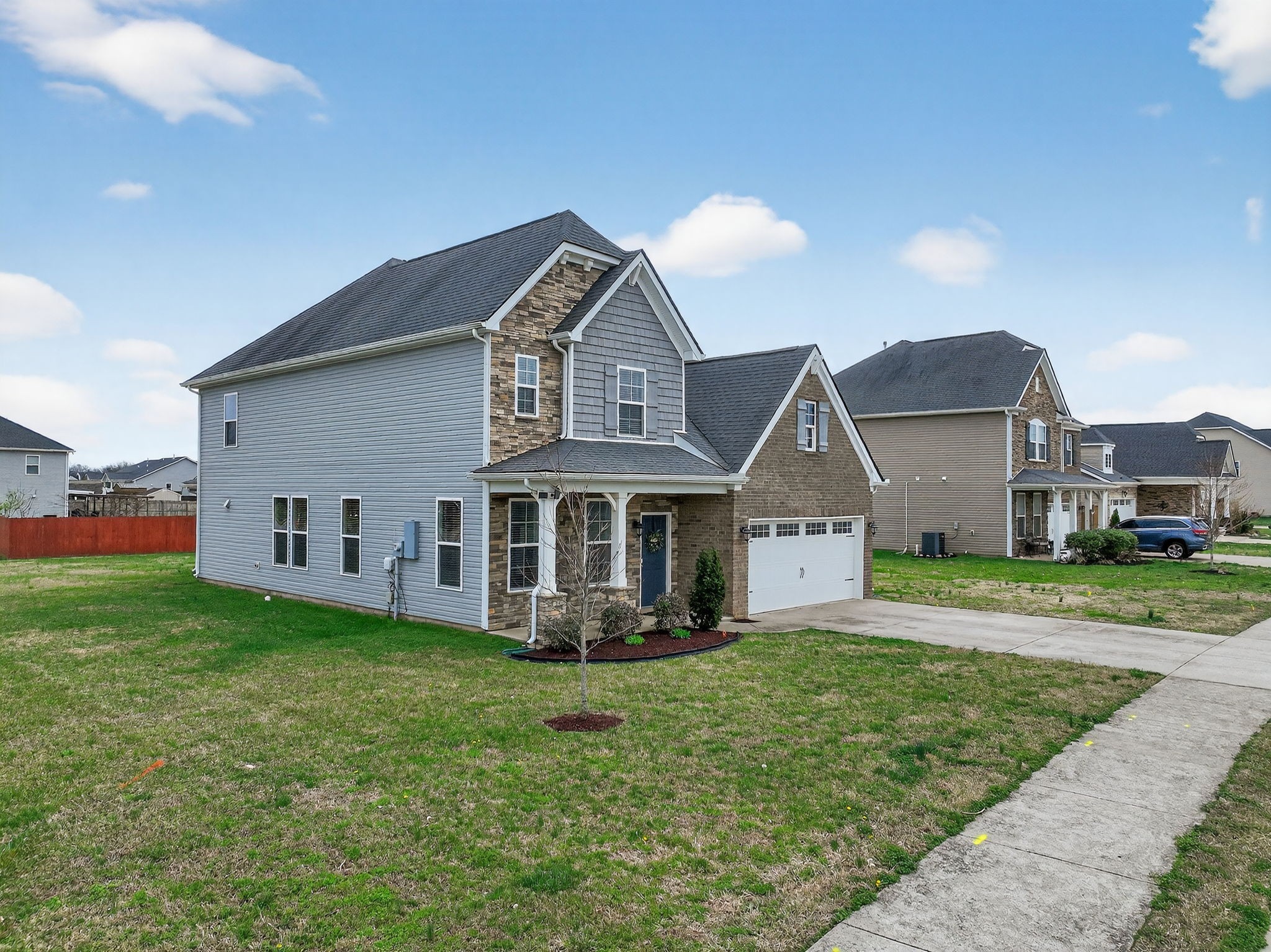 3527 Lantern Ln