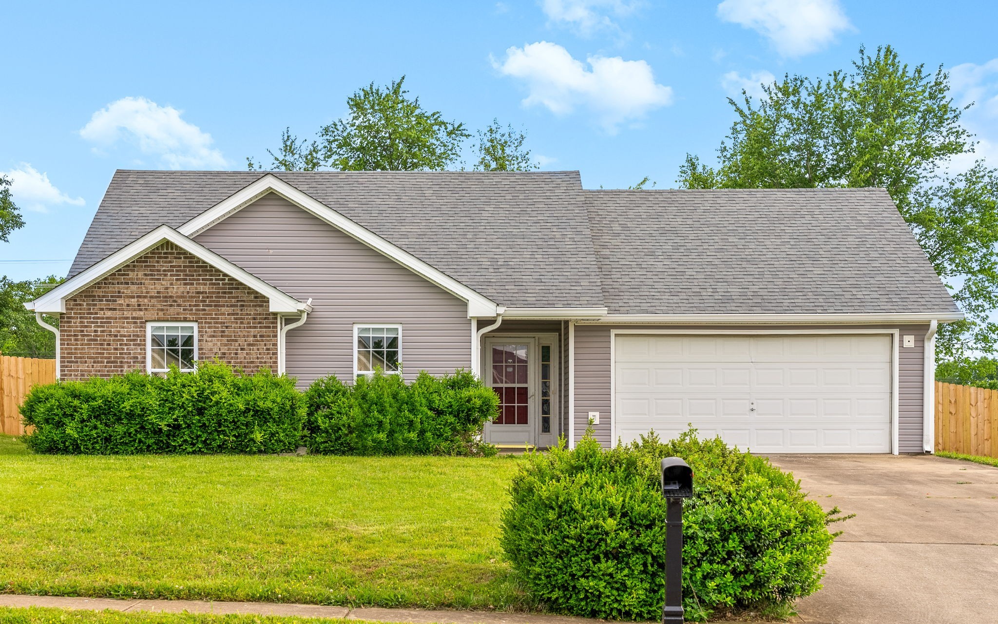 1074 Meshaw Trl