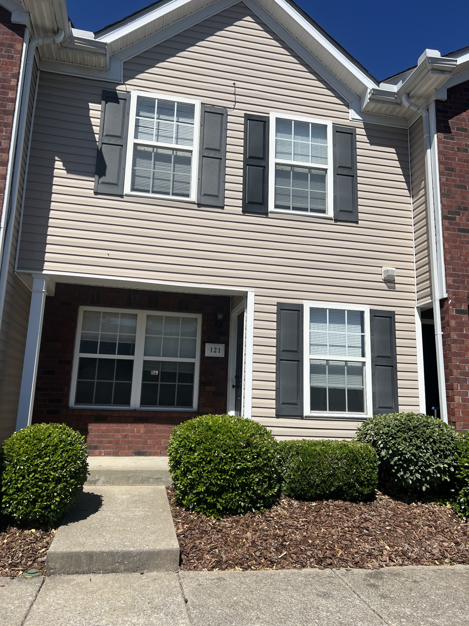 121 Oak Valley Cir